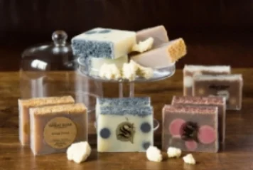 the great soap company Lisa & Jon Janet uses rich, luxurious oils to make great handmade soaps in small batches, ensuring the highest quality.