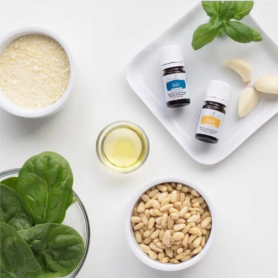 Spinach-Pesto-Pine-Nuts-Garlic-Basil-Lemon-Vitality-Essential-Oil-Sauce-Young-Living-Recipe.jpeg