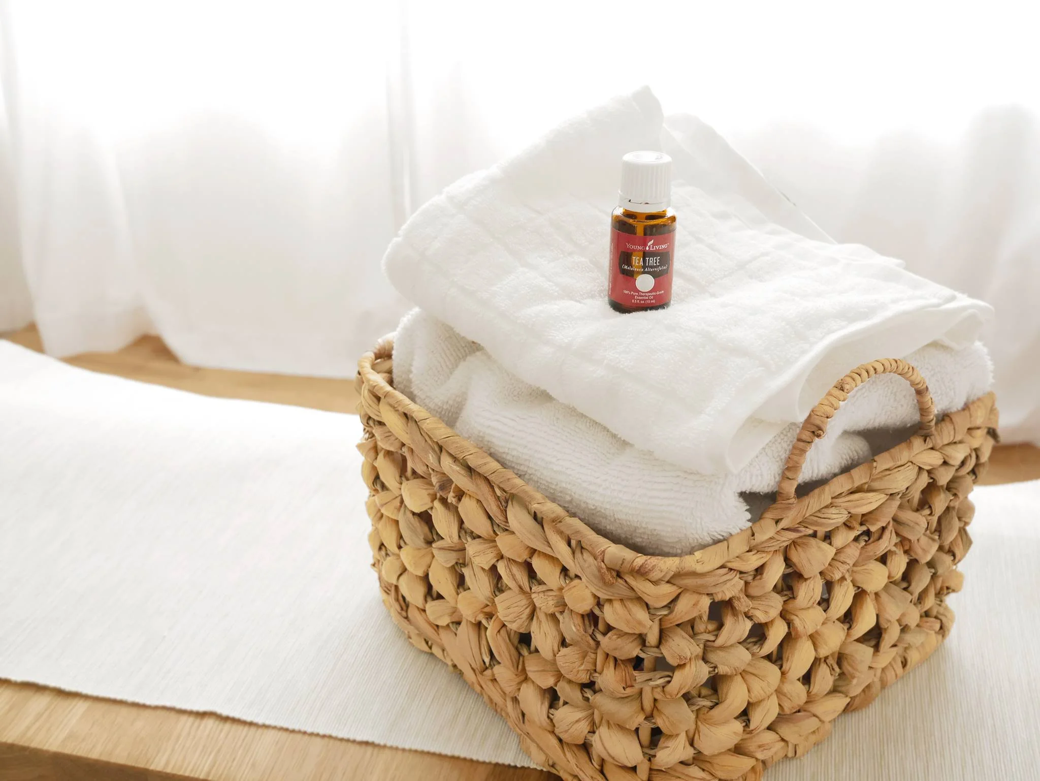 Essential-Oil-Tea-Tree-Laundry-Fresh-Towels-Clothing-Wool-Dryer-Balls-Young-Living-The-Oily-Home-Companion.jpeg