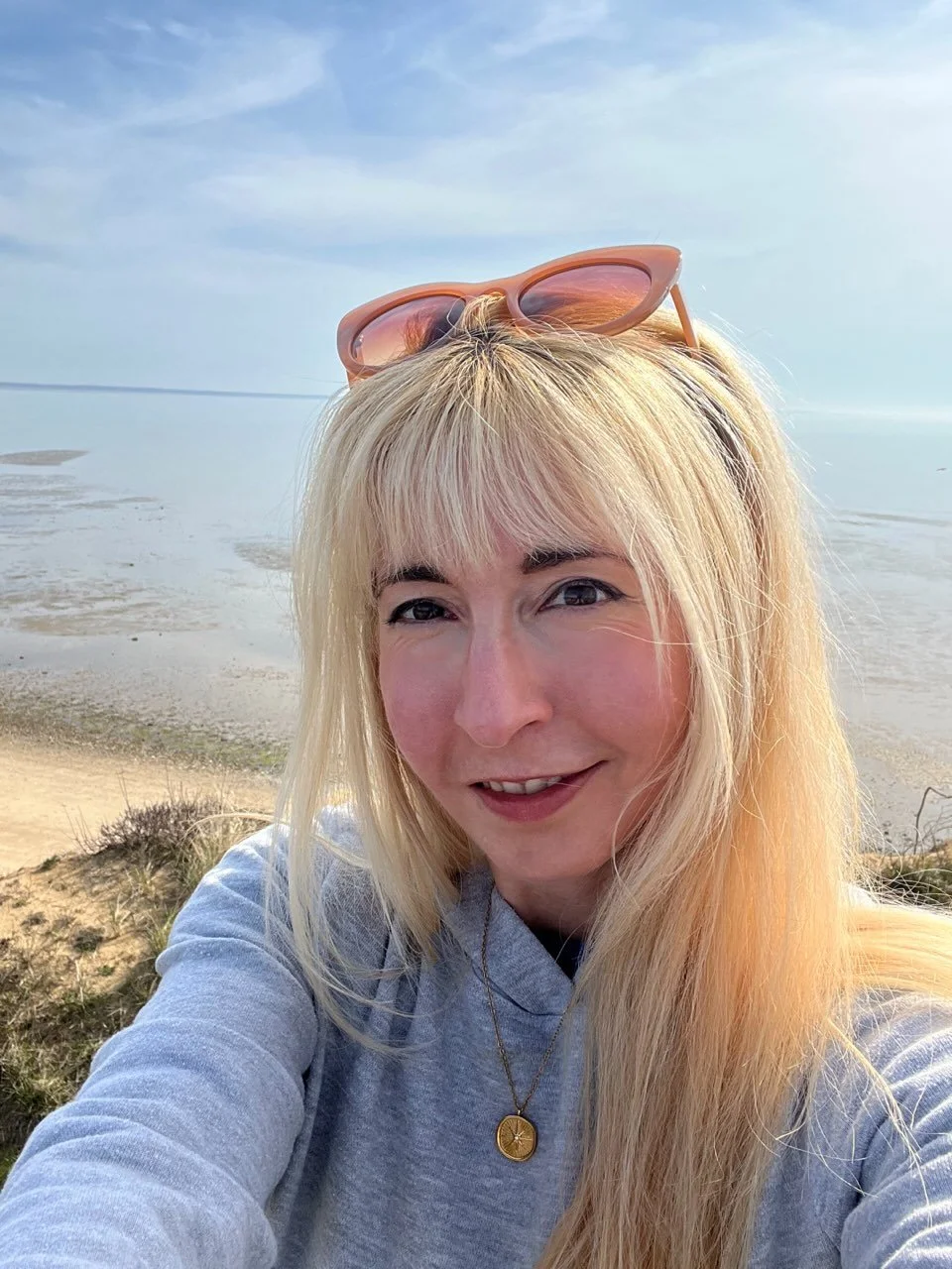 Holing up on Lieutenant Island for a bit. A misty morning driving out here, but the fog lifted by the time we reached Wellfleet. 🌊❤️

#writerscommunityofinstagram #writerslifeforme #amediting #ilovecapecod #mynewengland