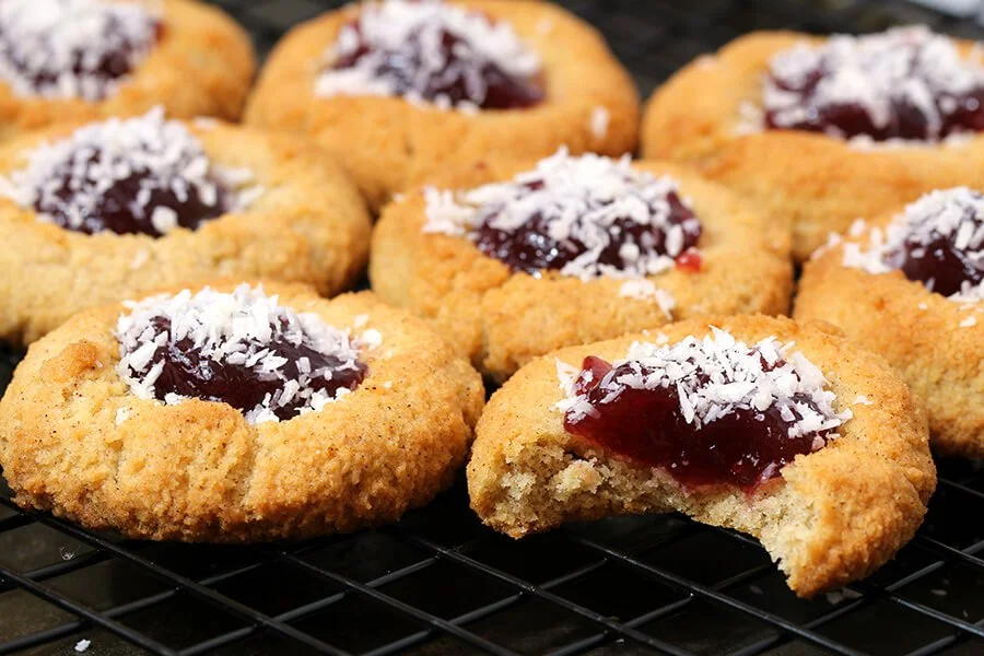 Amaretti cookies - Ruled.jpg
