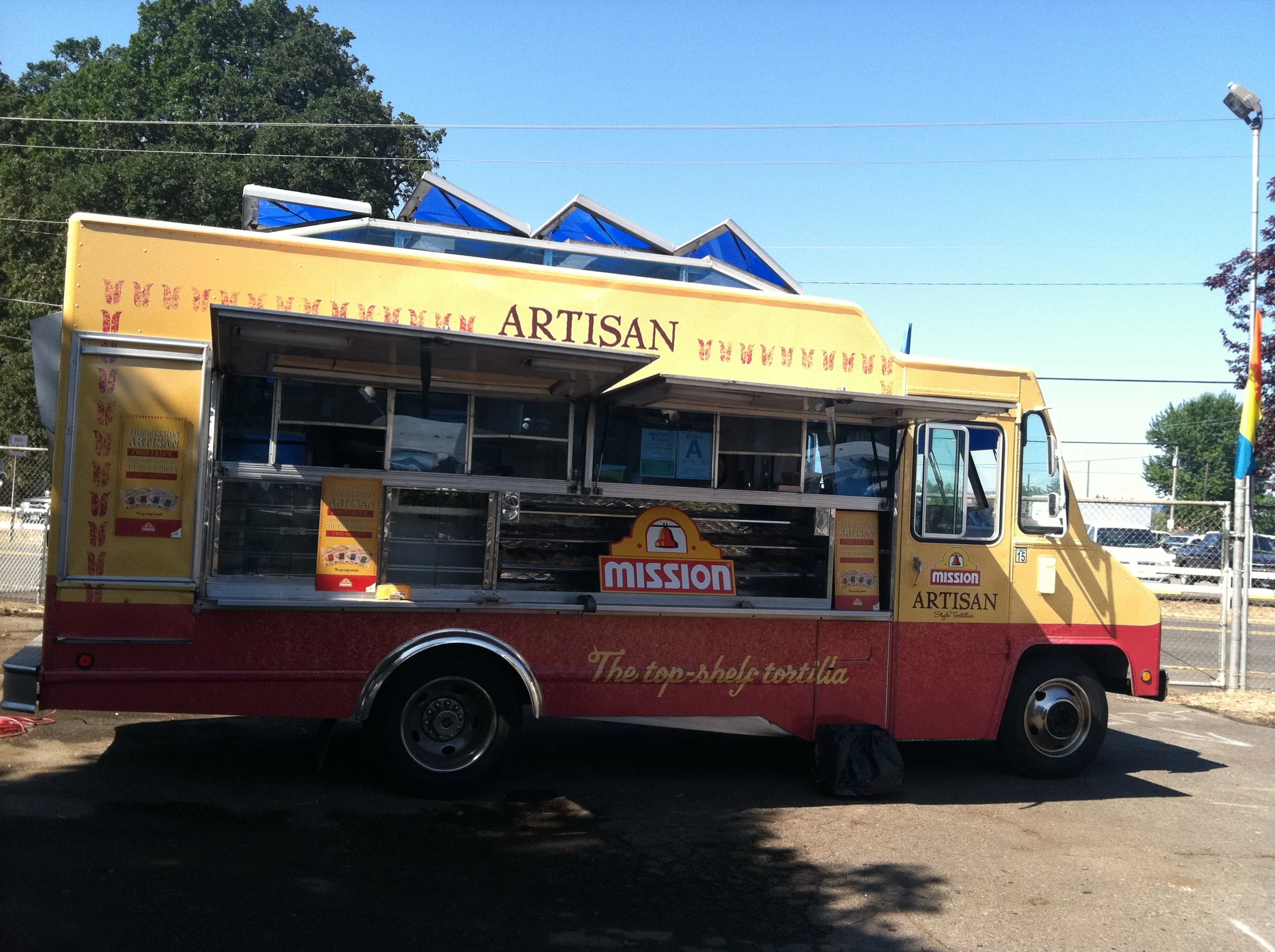  Food truck wrap 