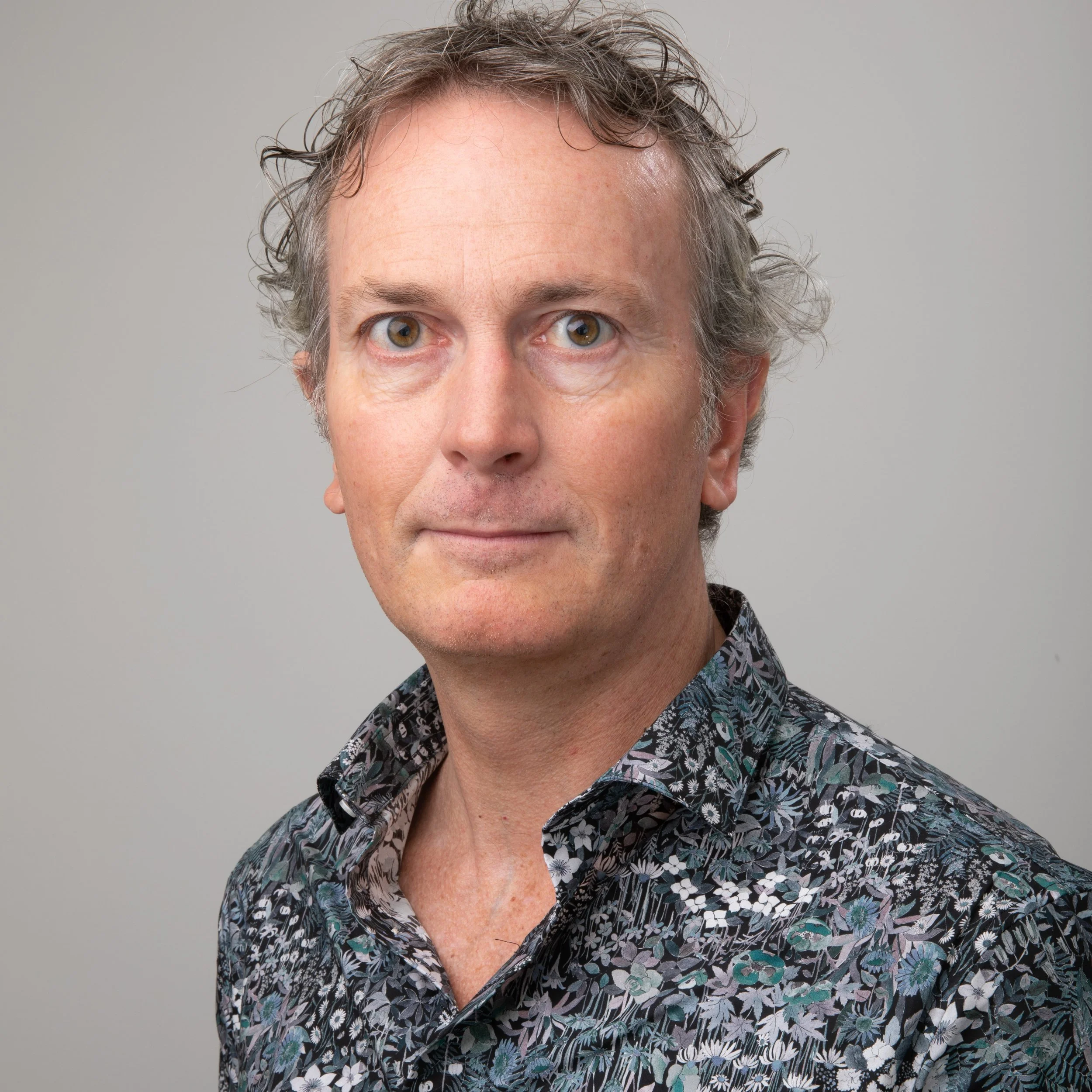 Simon Currie - Square.jpg