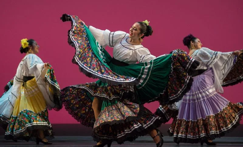 Dancers perform during the rehearsal for Global Motion at the Broad Stage in Santa Monica, California on Wednesday, May 18, 2016. Josue Martinez