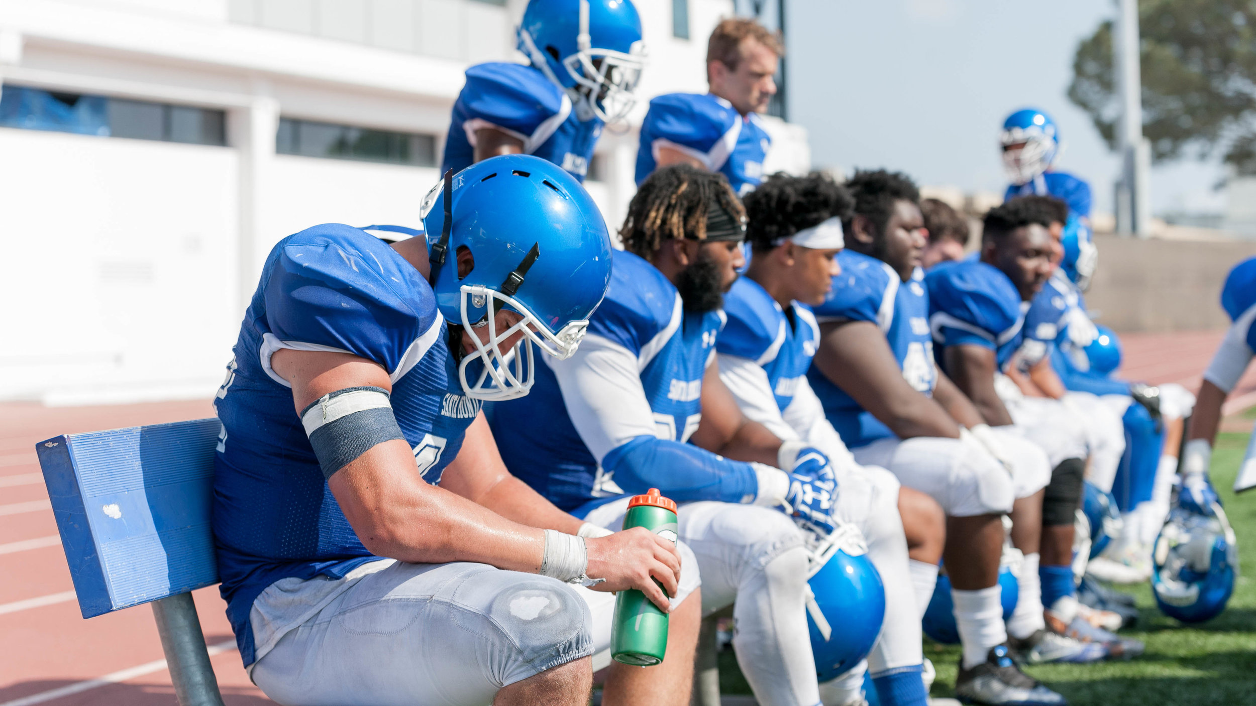  Corsairs Chris Wein (44 left) takes a breather during a timeout on Corsair Field at the Santa Monica College Main Campus in Santa Monica, Calif. (Justin Han) 