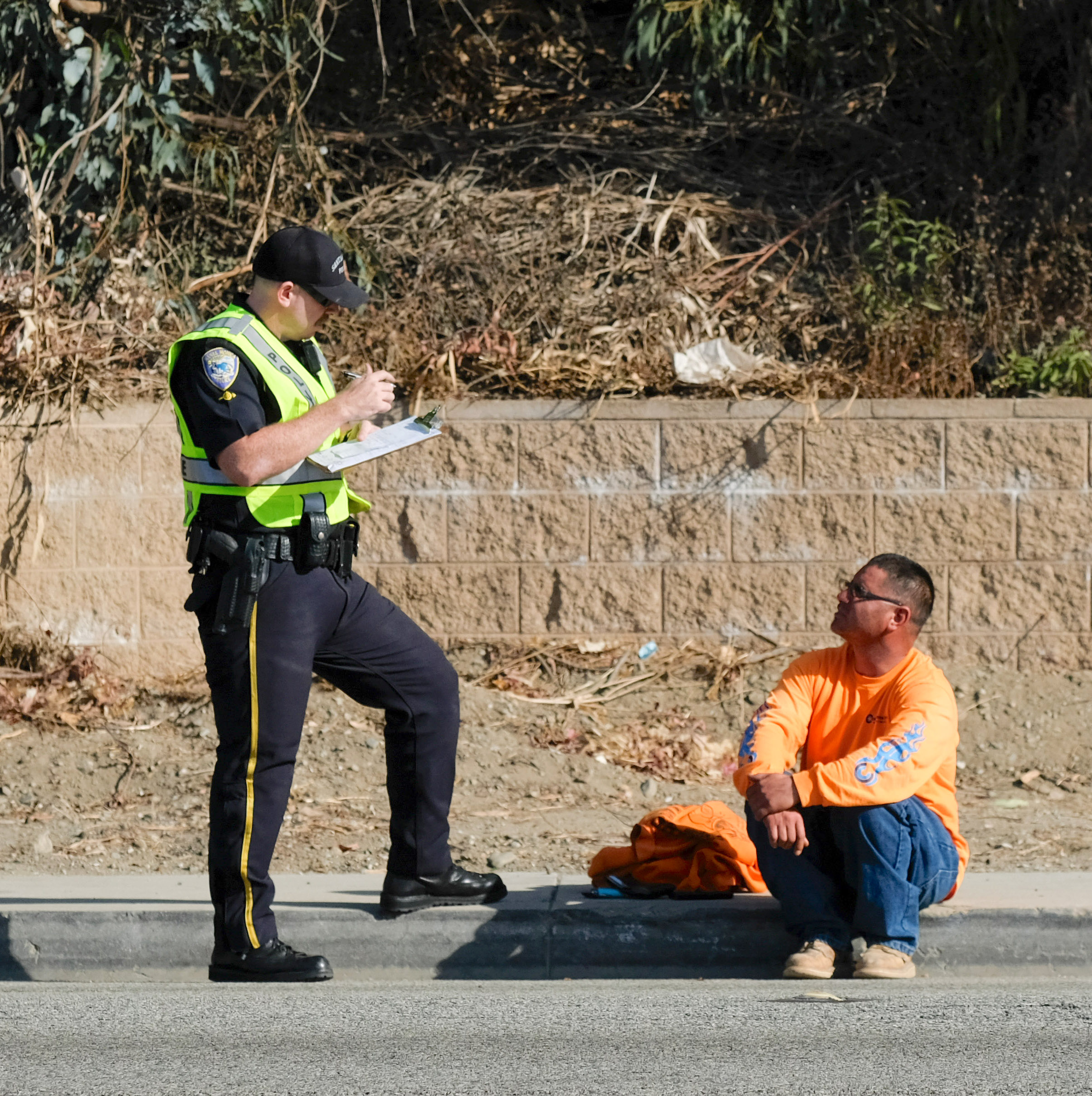  Santa Monica Police Officer conducting an investiagation with person who was involved in the accidenton November 21, 2017 in Santa Monica, CALIF. (Photo by Jayrol San Jose) 