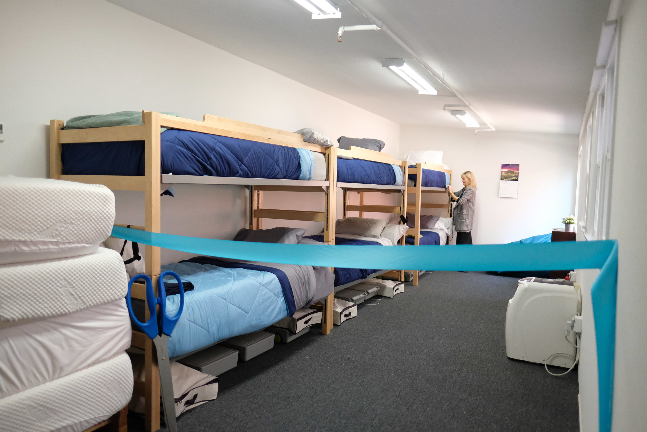  The co-ed dorm room sleeps six students at the Students 4 Students homless shelter located at Mt. Saint Olive in Santa Monica, CALIF on December 3, 2017. (Photo by Jayrol San Jose) 