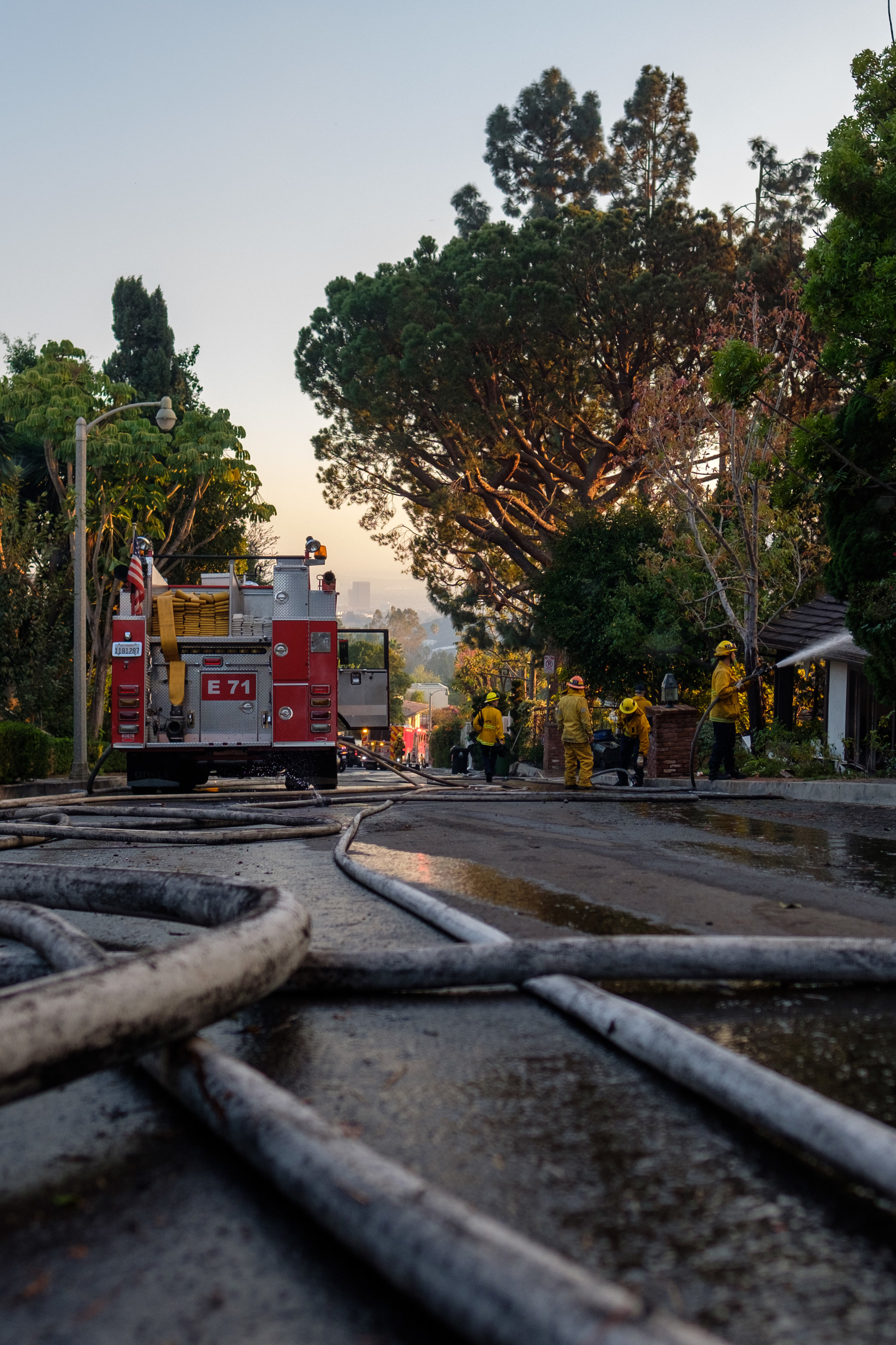  The Los Angeles Fire Department fighting the Skirball Fire that started in the early morning of December 6, 2017 in Los Angeles, Calif. (Photo by Jayrol San Jose) 