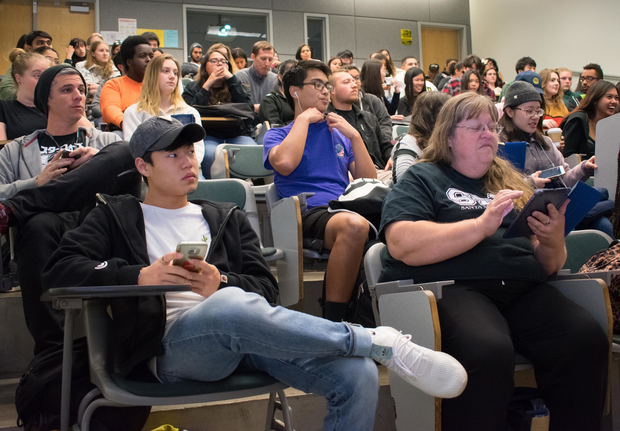  Sheng Min Sun, left, the Vice President of Service and members of Phi Theta Kappa, an honor society at Santa Monica College meet in the Science building, room 140 at 11:15 a.m. for the weekly meeting on Tuesday, March 20 in Santa Monica, California.