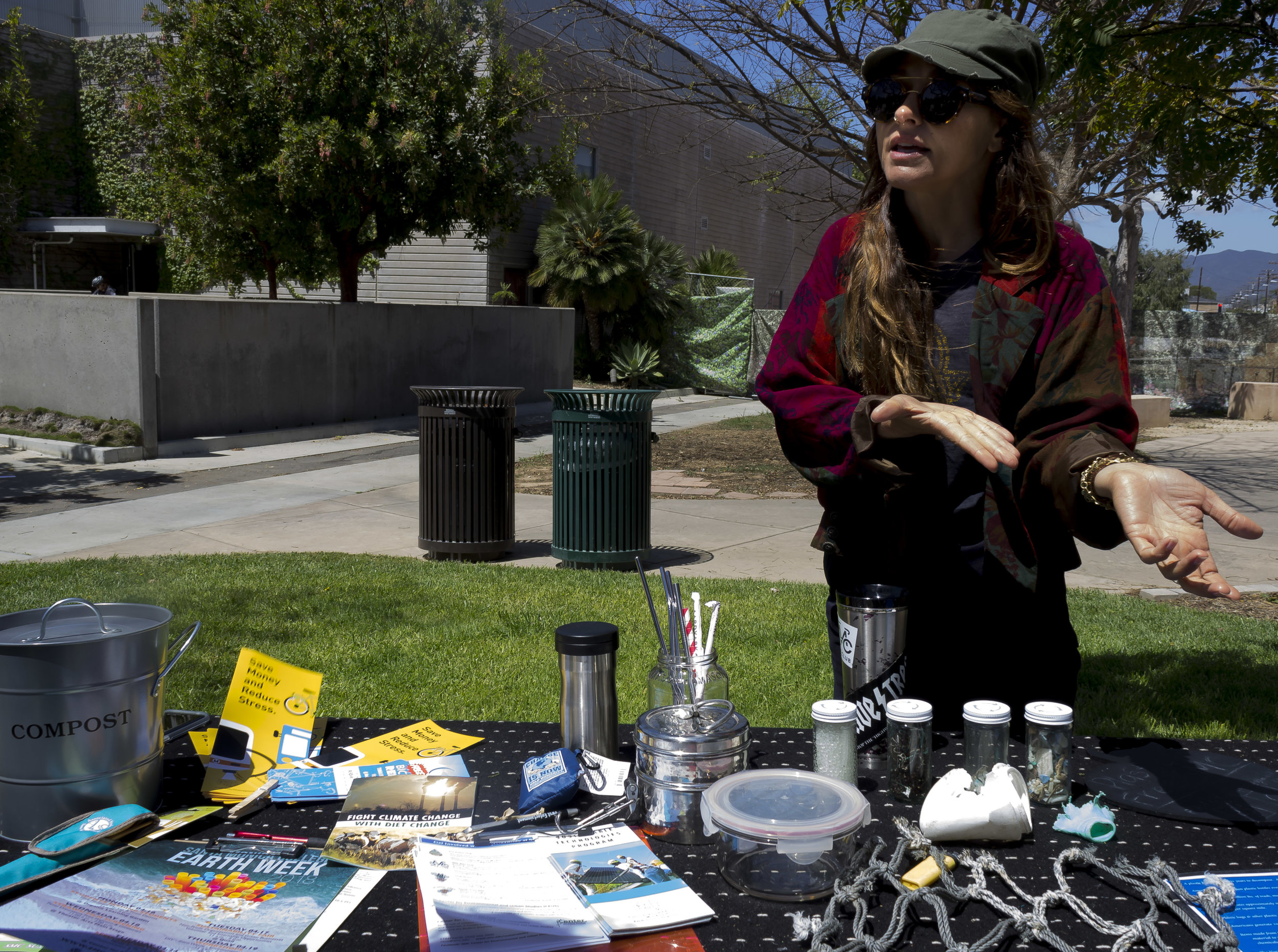  Bronwyn Major, President of Plastic SMC, major in Environmental studies, demonstrated reusable ustensiles and  told students how to cut down on plastic waste. Earth Week started with 'Students Feeding Students' Free Farmers Market & Food Demos on Mo