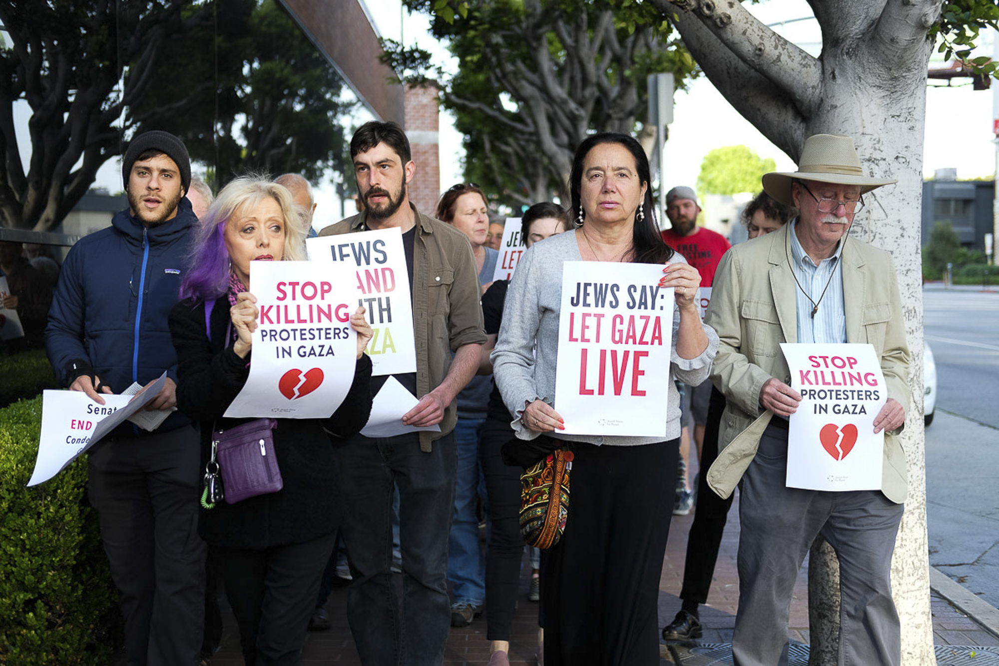  The group makes their way to where the vigil will begin in Santa Monica, California on May 18, 2018.  (Jayrol San Jose/Corsair Contributor) 