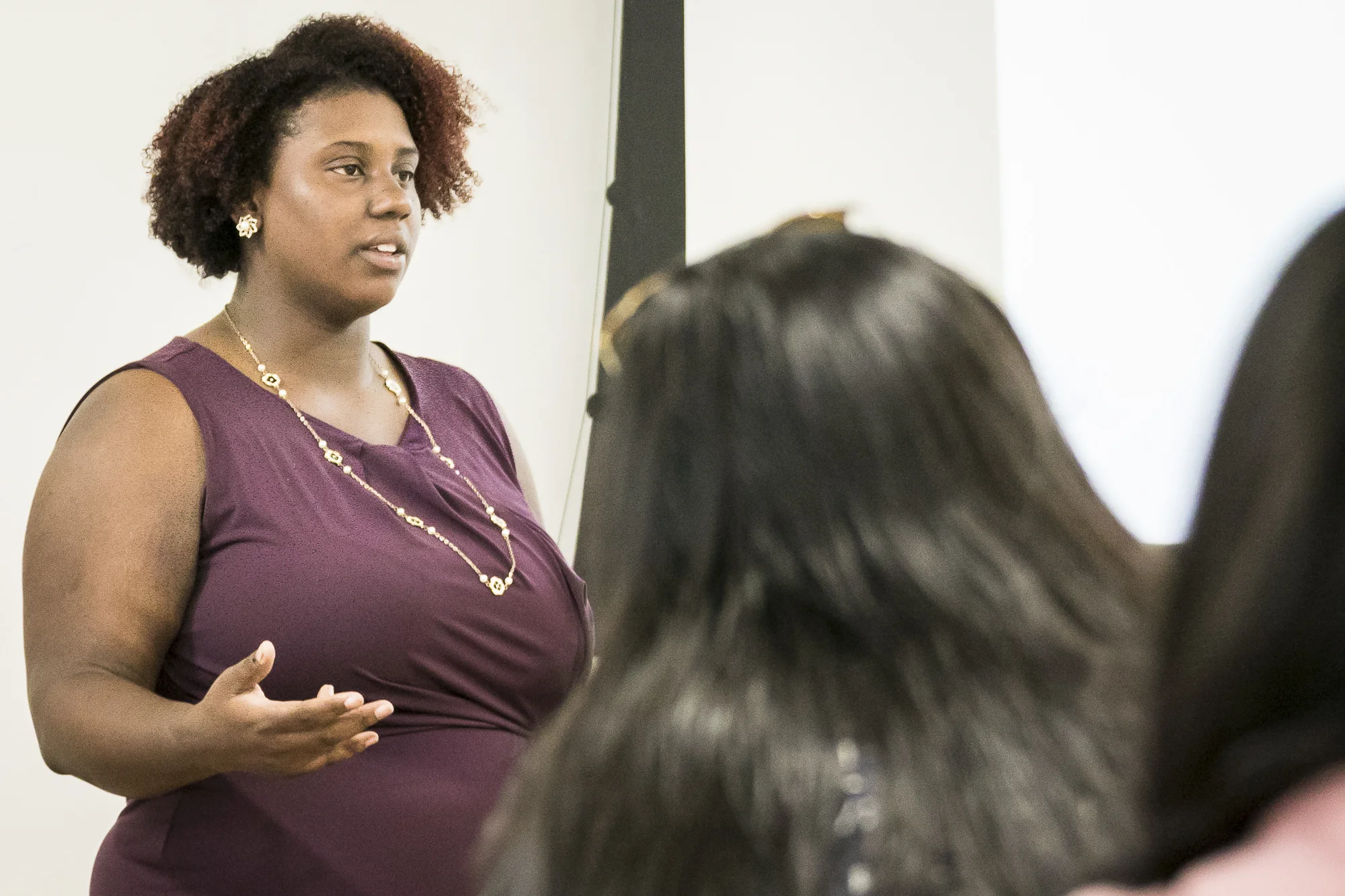 Santa Monica College career counselor Destiny Johnson speaks to Santa Monica College students at a workshop regarding using social media in the job search held at Humanities and Social Sciences building, room HSS 154 on Thursday, May 31, 2018. (Santa Monica, California, Thursday, May 31, 2018.) (Ashutosh Bikram Singh/Corsair Photo)