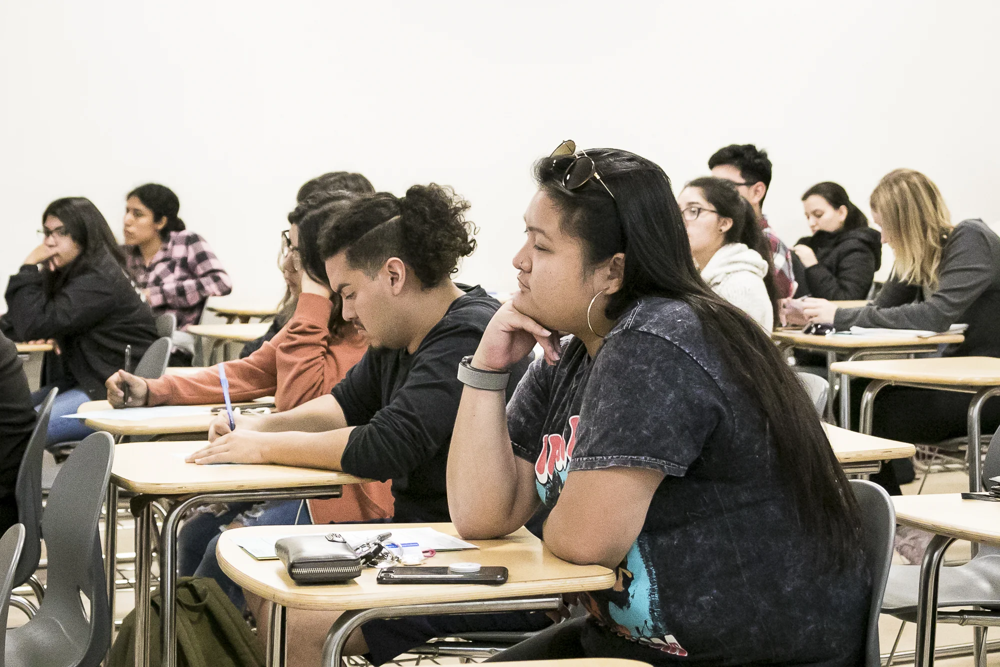 Santa Monica College students attend a workshop held by the career counseling services regarding using social media in the job search held at Humanities and Social Sciences building, room HSS 154 on Thursday, May 31, 2018. (Santa Monica, California, Thursday, May 31, 2018.) (Ashutosh Bikram Singh/Corsair Photo)