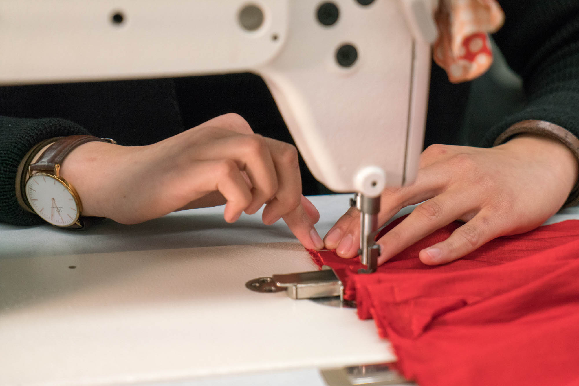  Pei Han Lee sewing her dress. Photo by Rea Sohn/Corsair Contributor 