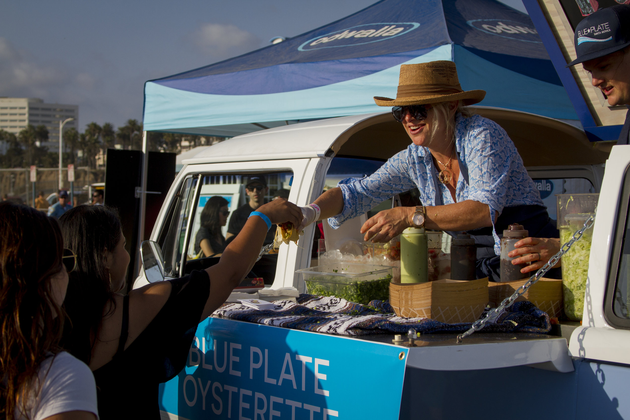 Blue Plate Oyster Mobile