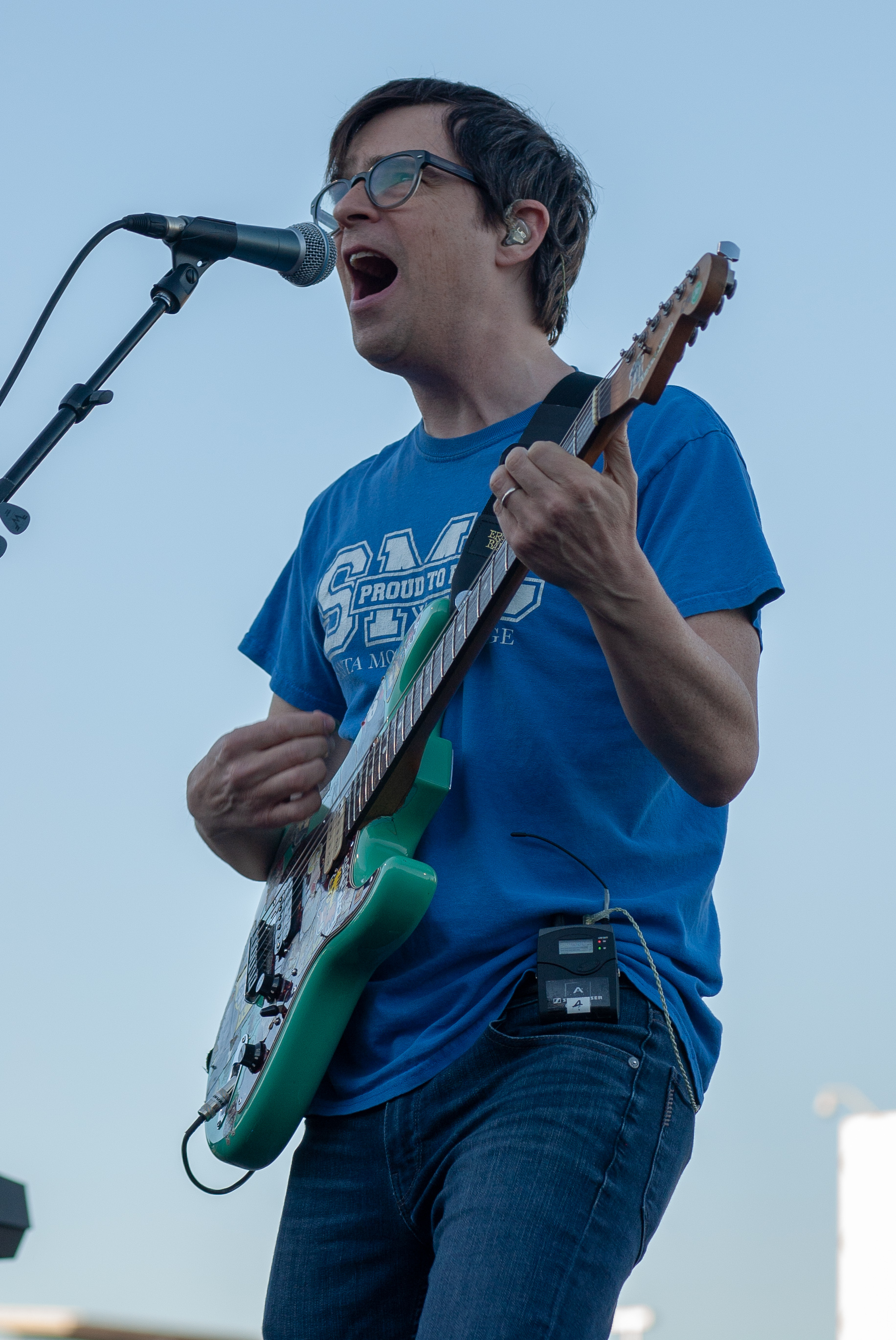 SMC alum Rivers Cuomo of band Weezer sings at SMC Homecoming