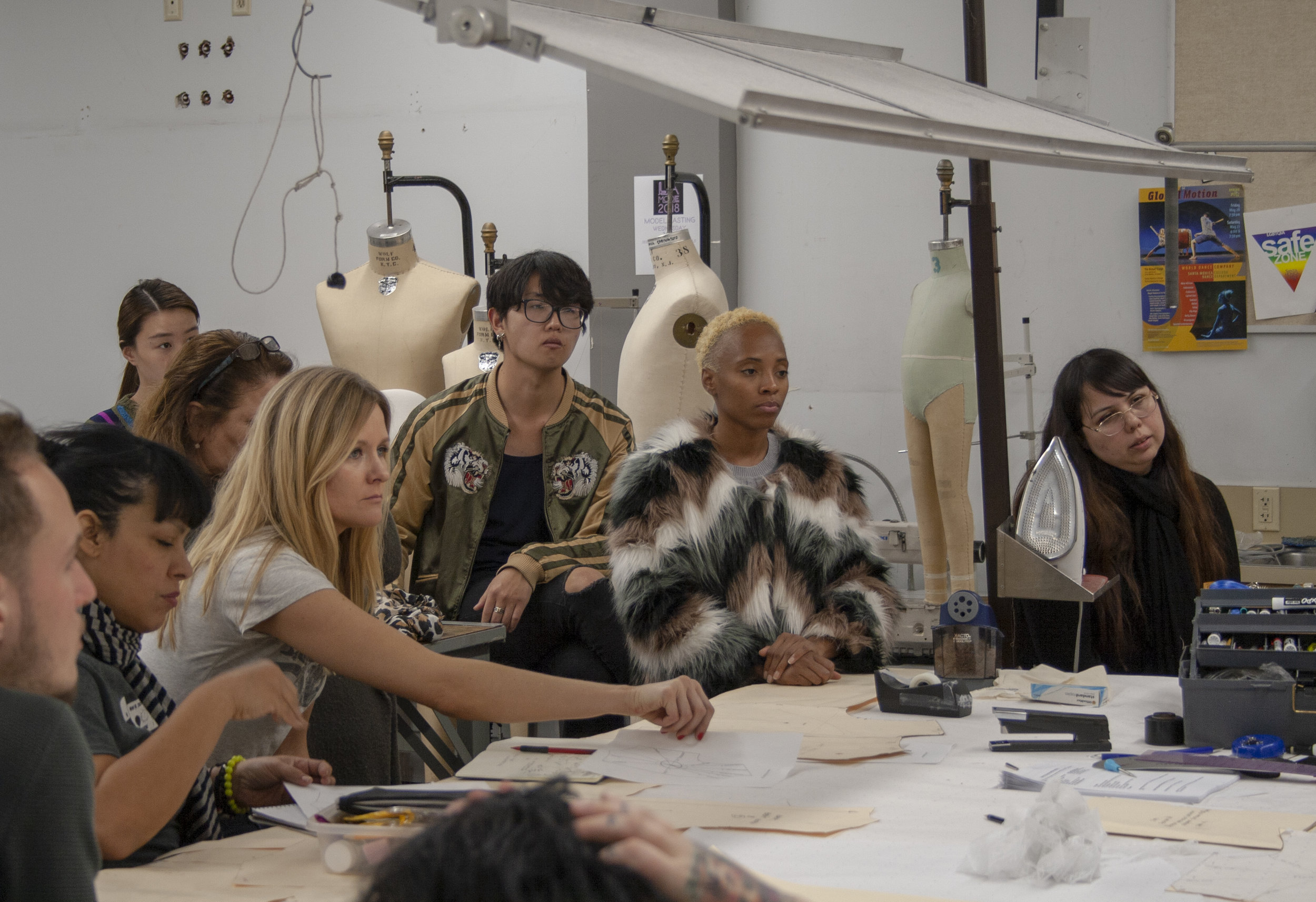  On Feburary 22, 2019 within the Fashion Department in Santa Monica College (SMC) where Porscha Woodard learns, and works on the basics of tracing. Professor Sofi Khachmanyan teaches the class Fashion 6A, where she helps the students on a very close 