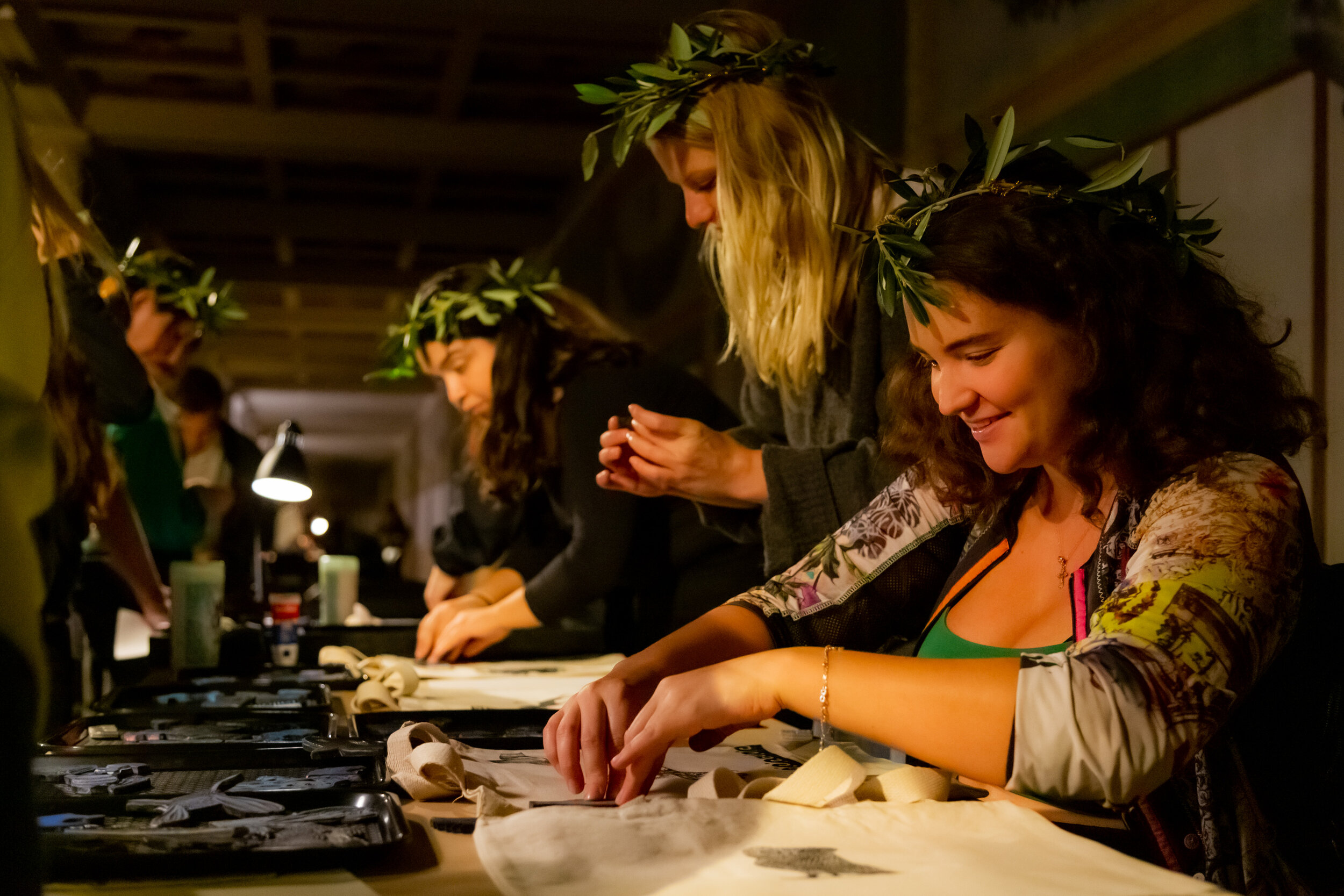  Visitors printing on fabric with metal dies, on Student Night, November 12th 2019, at the Getty Villa in Pacific Palisades, California. (Marco Pallotti/The Corsair) 