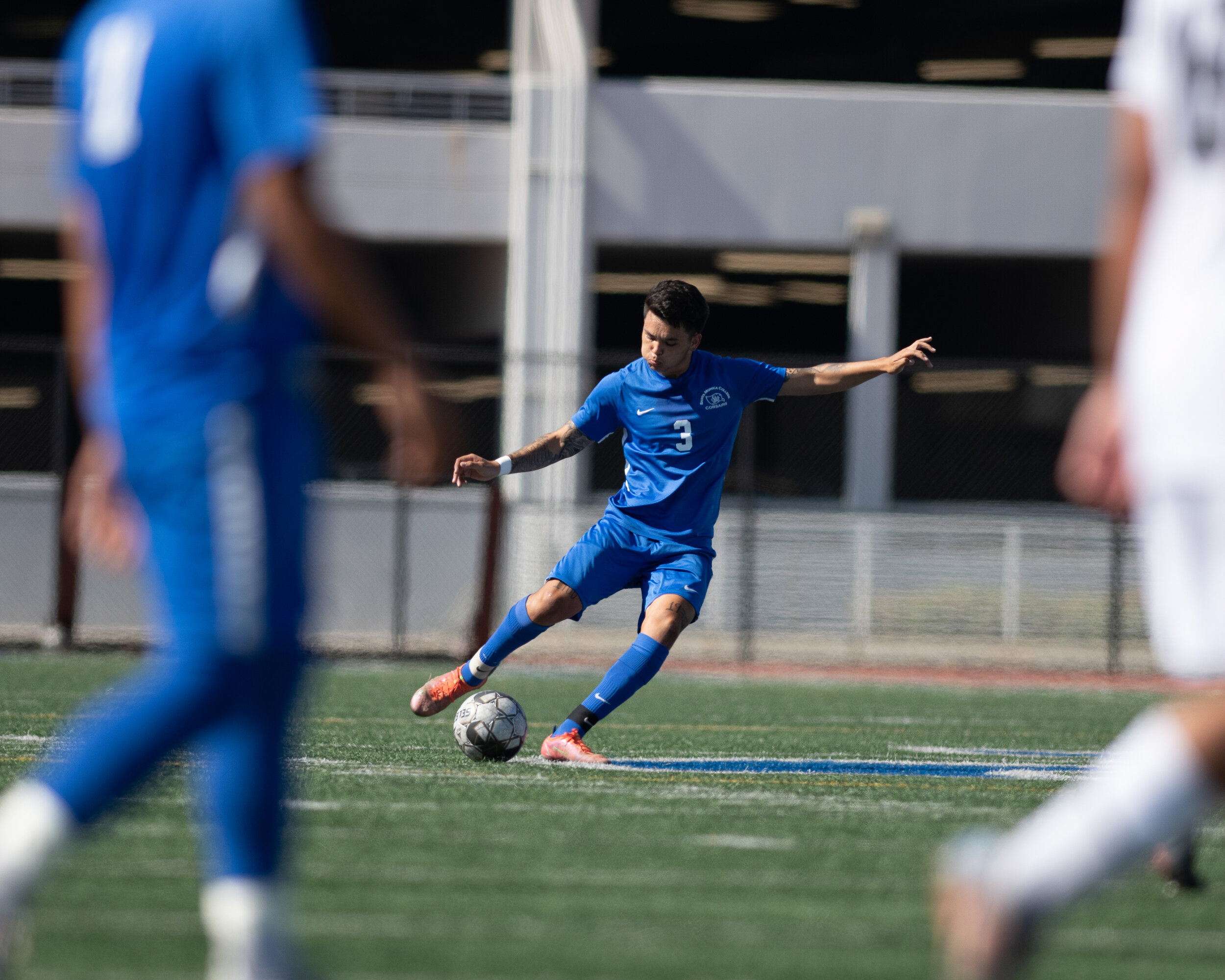  SMC sophomore Kevin Clavel (3) kicks the ball downfield to his open player on September 21, 2021 at Santa Monica College in Santa Monica, Calif. (Jon Putman | The Corsair) 