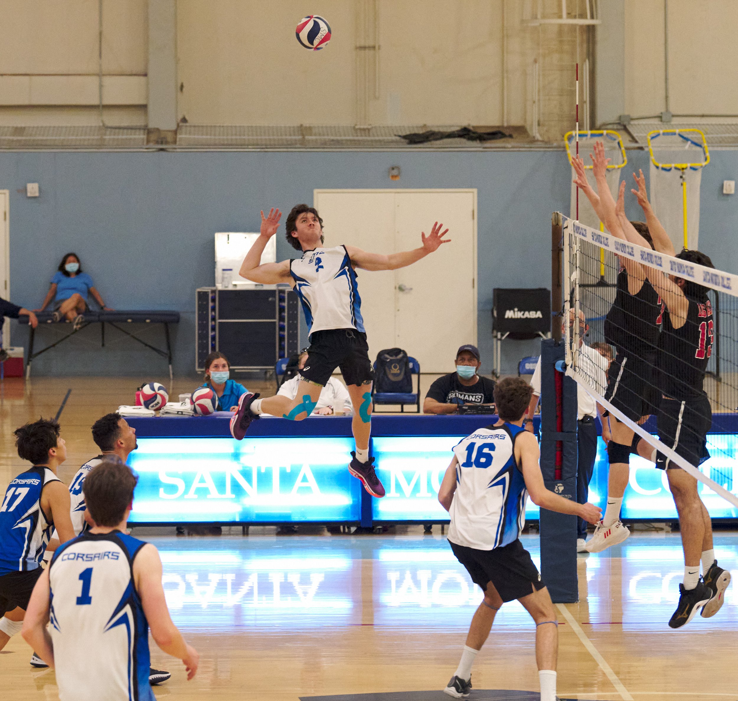  A scene from the men's volleyball game between the Santa Monica College Corsairs and the Long Beach City College Vikings. SMC lost 0-3 on Friday, April 8 at the SMC Gym in Santa Monica, Calif. (Nicholas McCall | The Corsair) 