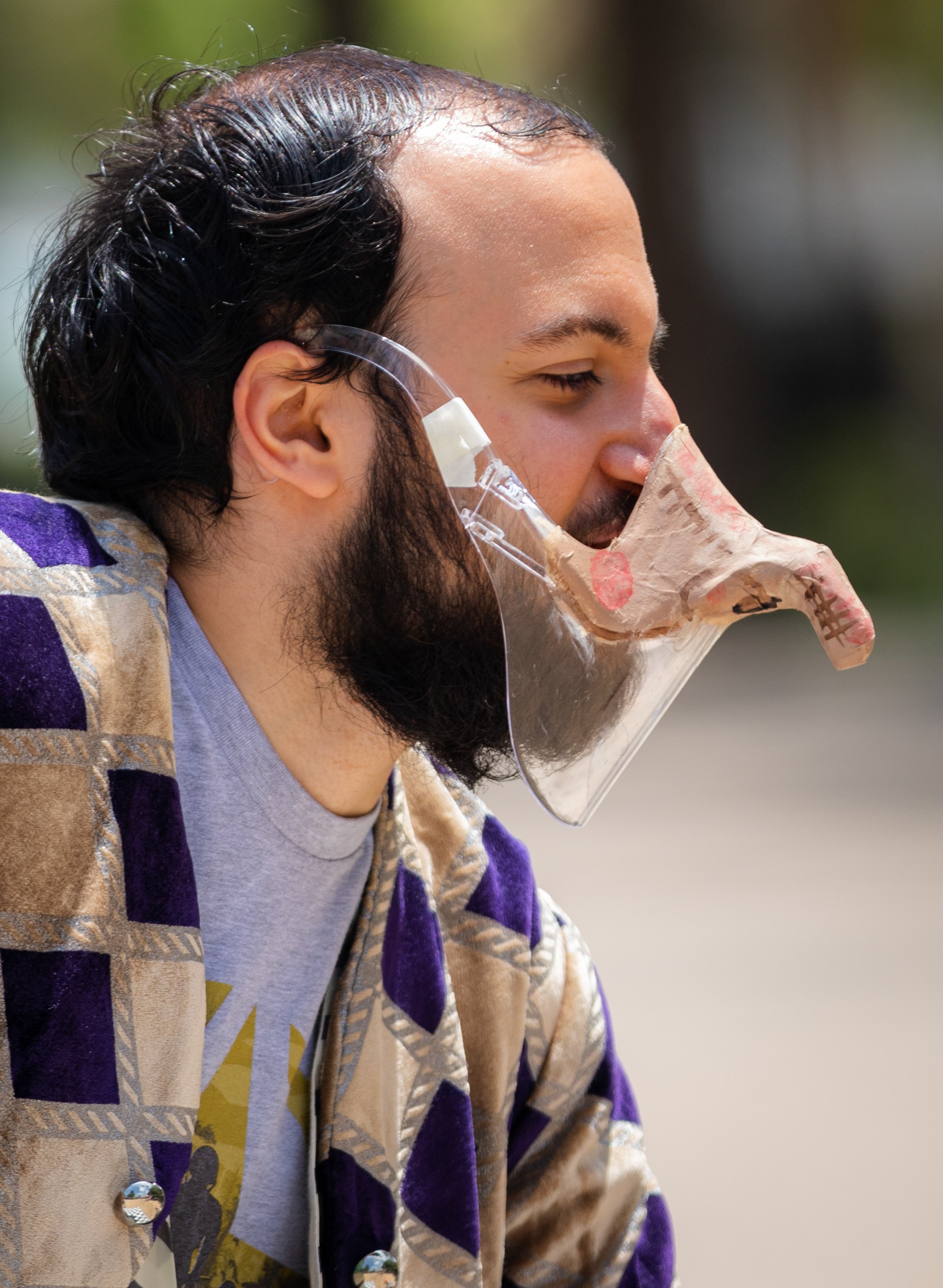  Allen Tehrani giving a pop-up performance for his comedy class at the Santa Monica College main quad in Santa Monica, Calif., on Tuesday, May 24 (Adrian Chan | The Corsair) 