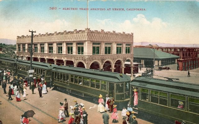  Electric train arriving in Venice, California. Photo courtesy of The Venice Heritage Museum  