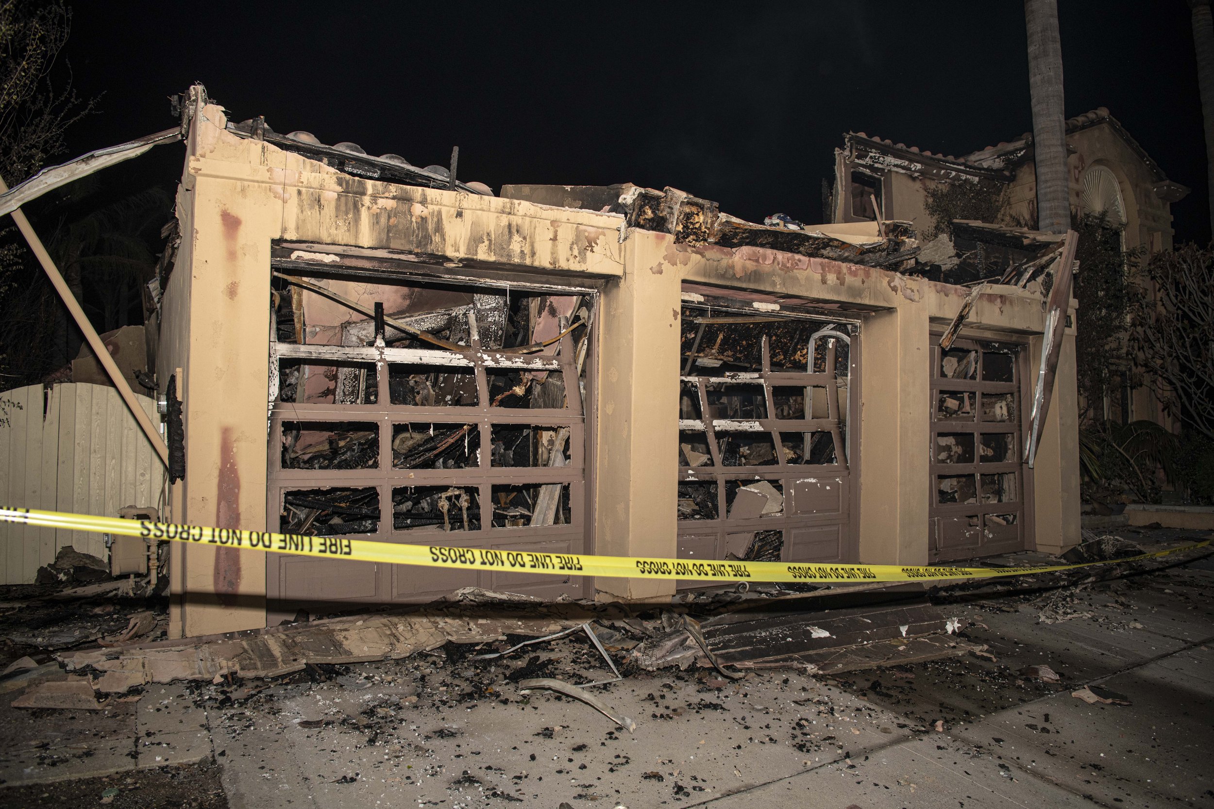  Reminants of what was once a multi-million dollar home in Laguna Nigel, California after a small brush fire that occured on Wedneday, May 11th, turned into a firey blaze that took over 200+ acres and 23 Confirmed homes. According to San Diego Firefi