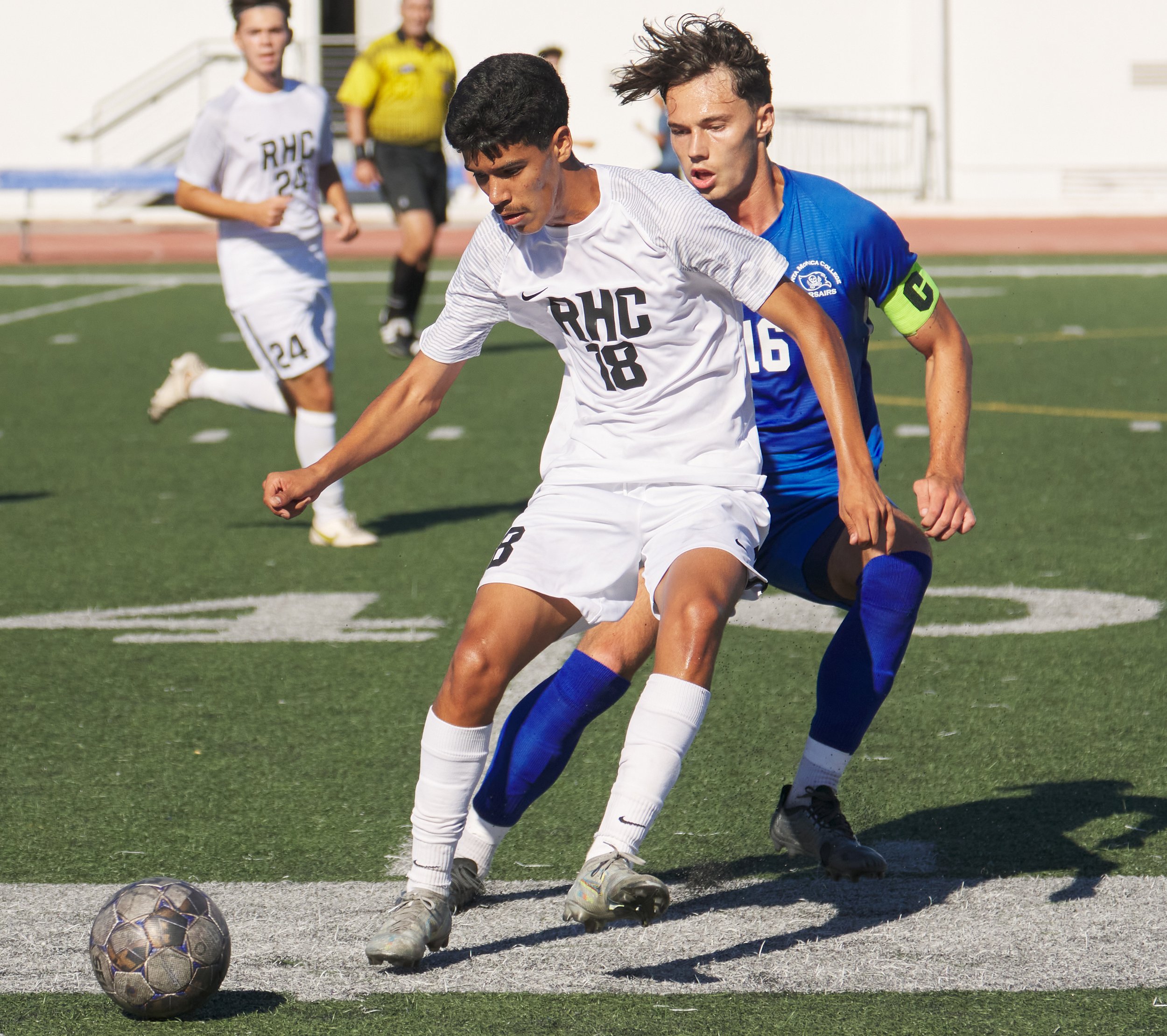  Rio Honod College Roadrunners' Jesus Garcia and Santa Monica College Corsairs' Kyler Sorber during the men's soccer match on Friday, Sept. 24, 2022, at Corsair Field in Santa Monica, Calif. The Corsairs won 2-1. (Nicholas McCall | The Corsair) 