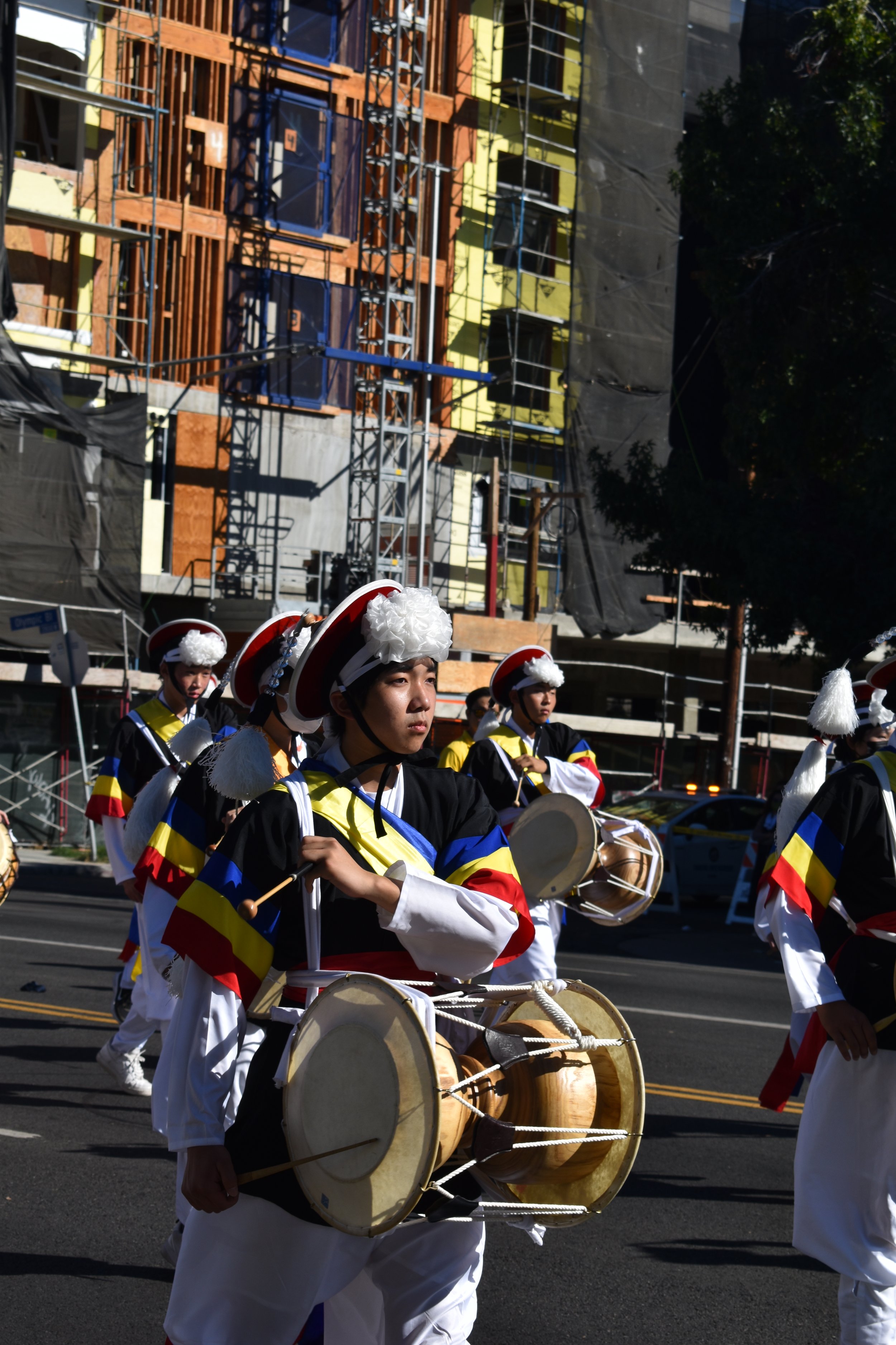  Traditional Korean performers making their way down the 49th annual Koreatown Festival parade in Koreatown Los Angeles, Calif. on Saturday, Sept.24. (Guadalupe Perez | The Corsair) 