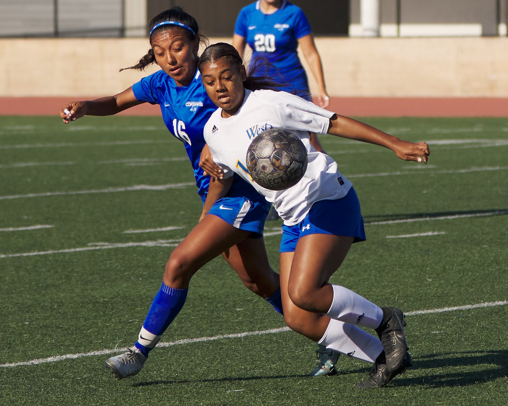  Santa Monica College Corsairs' Diana Gaspar and West Los Angeles College Wildcats' Amarah Martinez at the women's soccer match on Friday, Sept. 30, 2022, at Corsair Field in Santa Monica, Calif. The Corsairs won 3-2. (Nicholas McCall | The Corsair) 