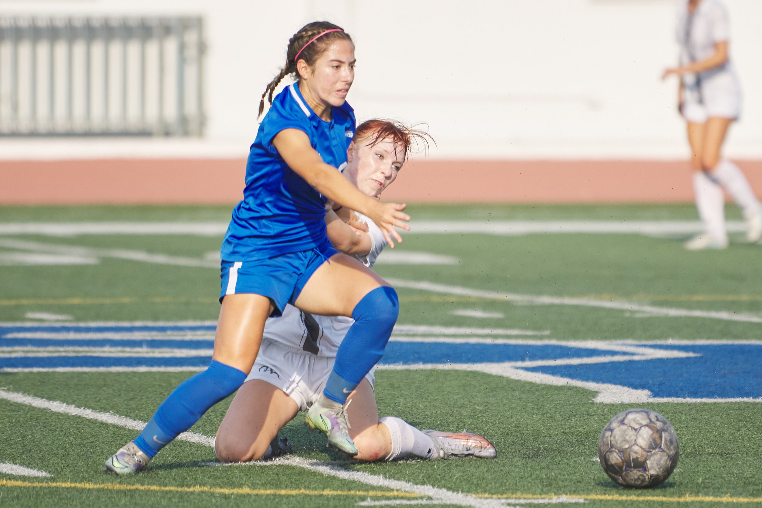  Antelope Valley College Marauders' Megan Salvesvold (right) fails to take the ball from Santa Monica College Corsairs' Sophie Doumitt (left) during the women's soccer match on Tuesday, Oct. 11, 2022, at Corsair Field in Santa Monica, Calif. The Cors