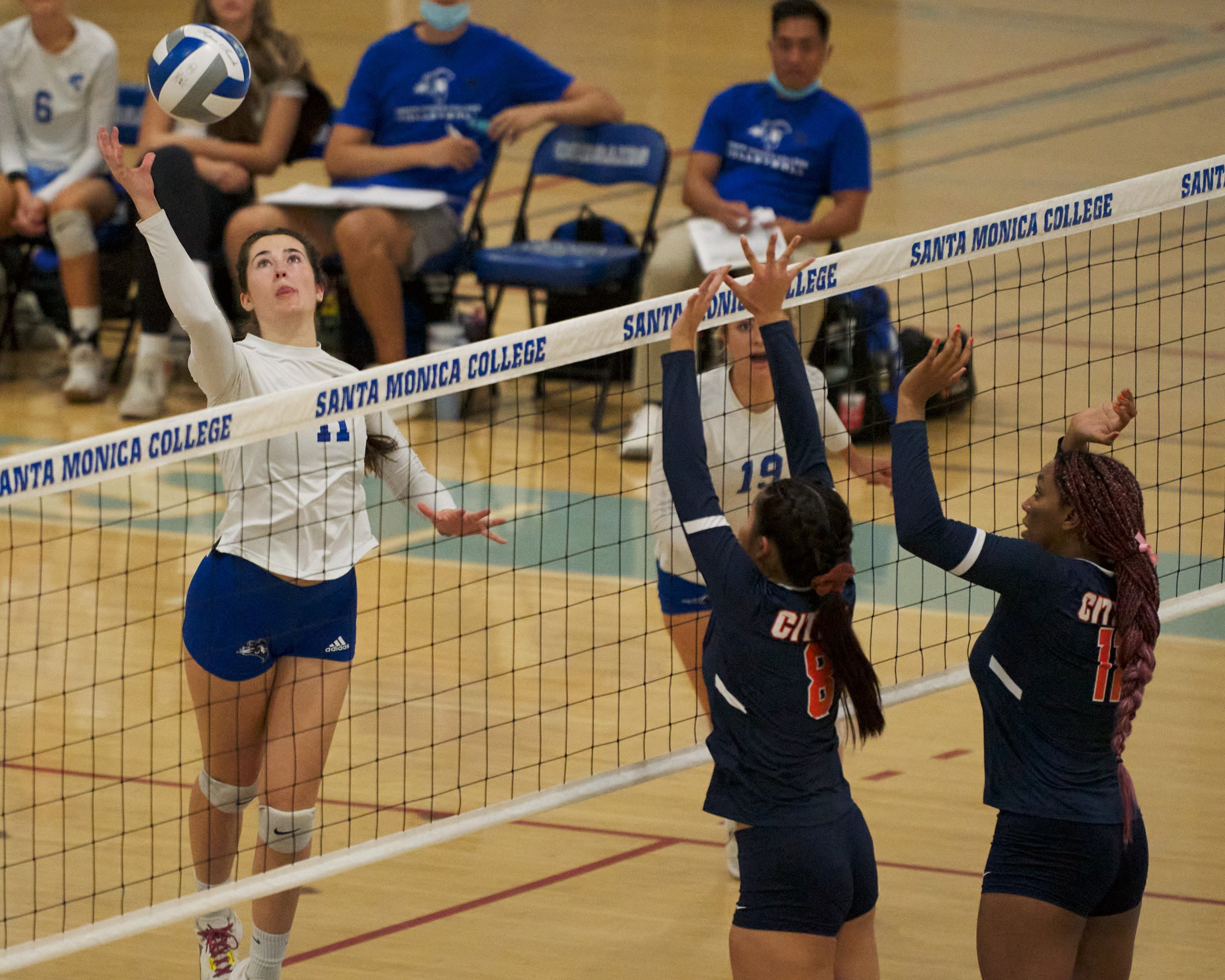  Santa Monica College Corsairs' Maiella Riva hits the ball past Citrus College Owls' defense by Sabrina Evangelista and Kalin Greene during the women's volleyball match on Wednesday, Oct. 19, 2022, at Corsair Gym in Santa Monica, Calif. The Corsairs 