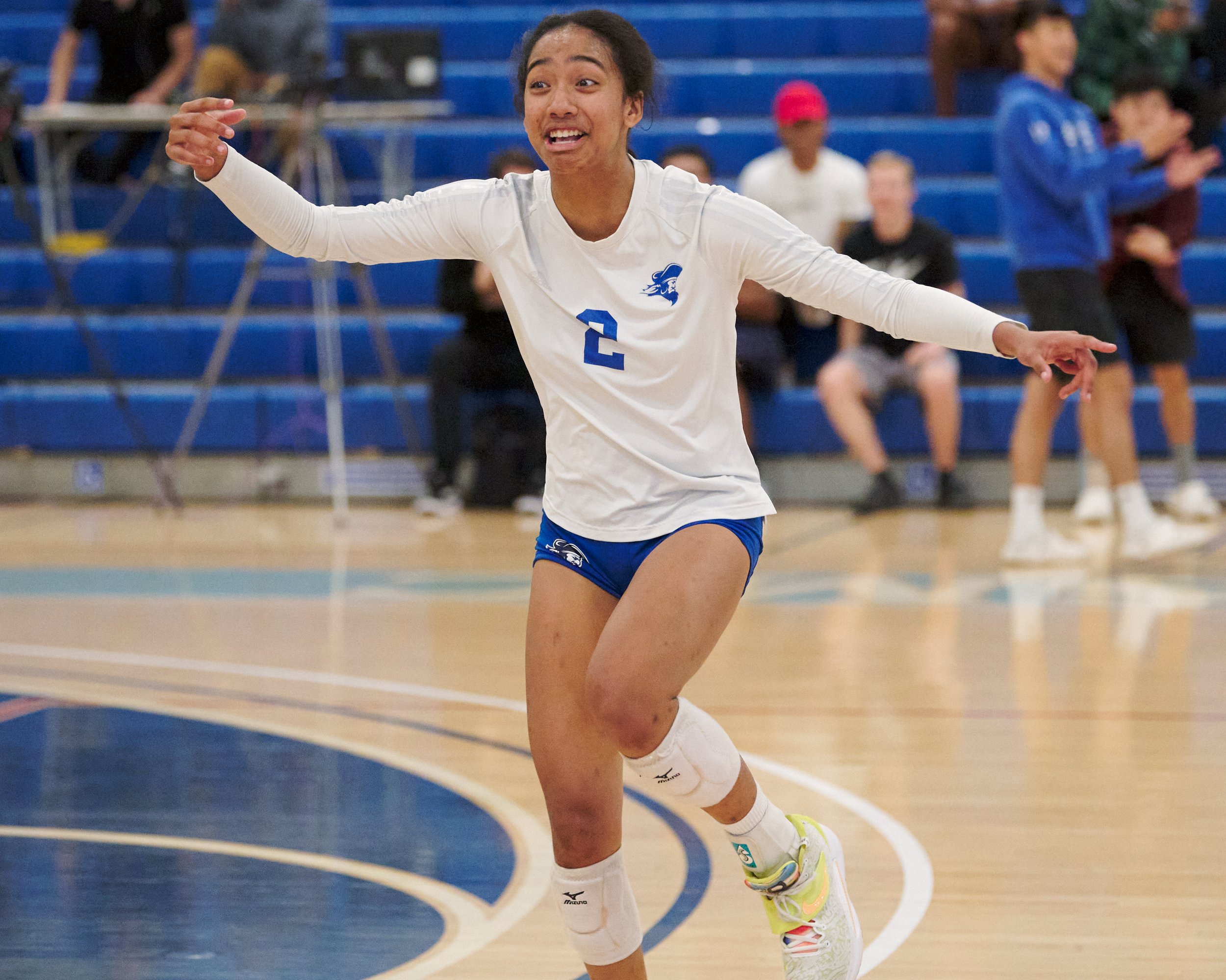  Santa Monica College Corsairs' Amaya Bernardo during the women's volleyball match against the Citrus College Owls on Wednesday, Oct. 19, 2022, at Corsair Gym in Santa Monica, Calif. The Corsairs won 3-2. (Nicholas McCall | The Corsair) 