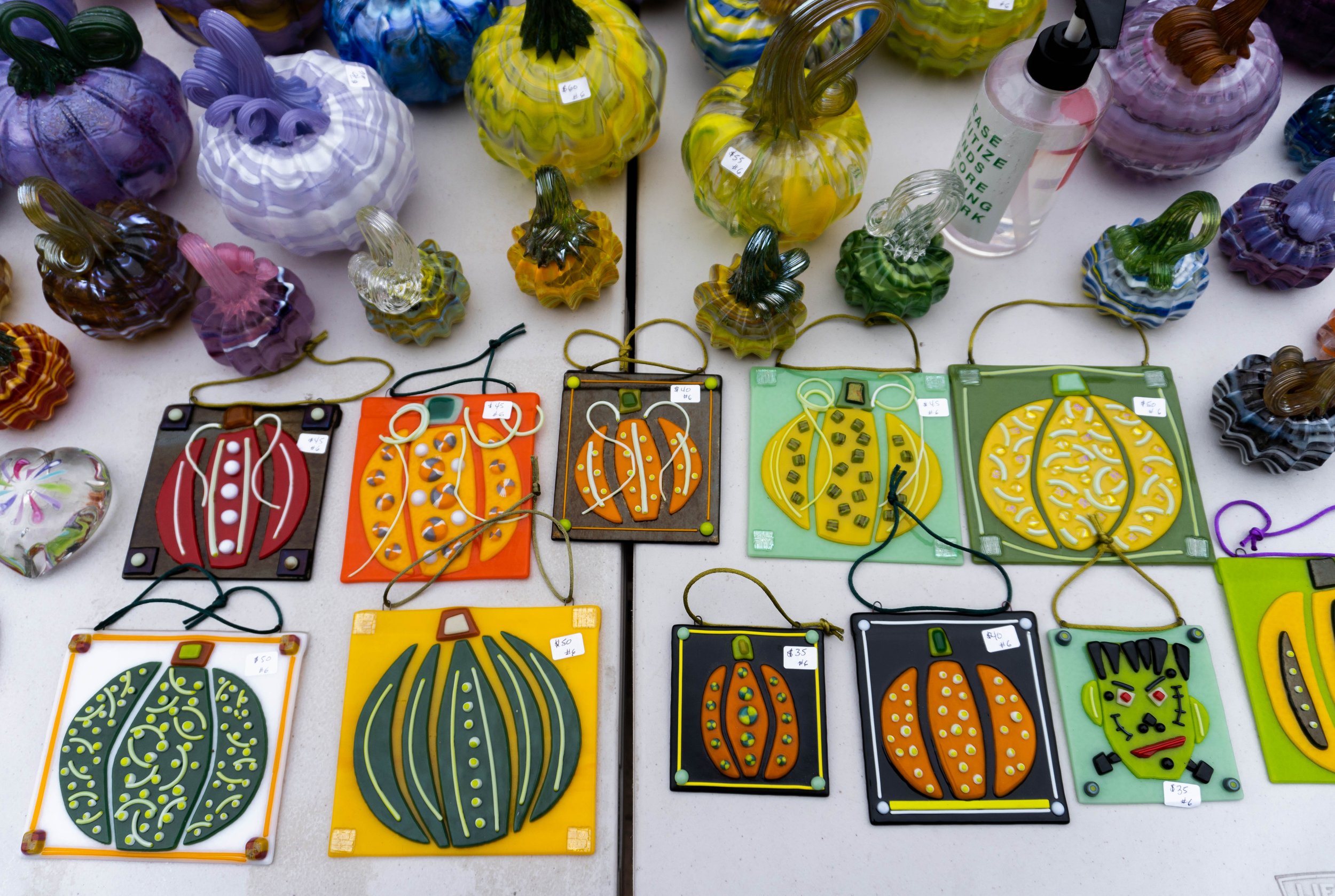  The Santa Monica College (SMC) Art Department held thier annual Glass Pumpkin Sales on Oct. 13, 2022 by the Quad in front of the Core Performance Center. Art pieces on sale were handmade and blown by SMC staff and students. 30% of earned sales will 