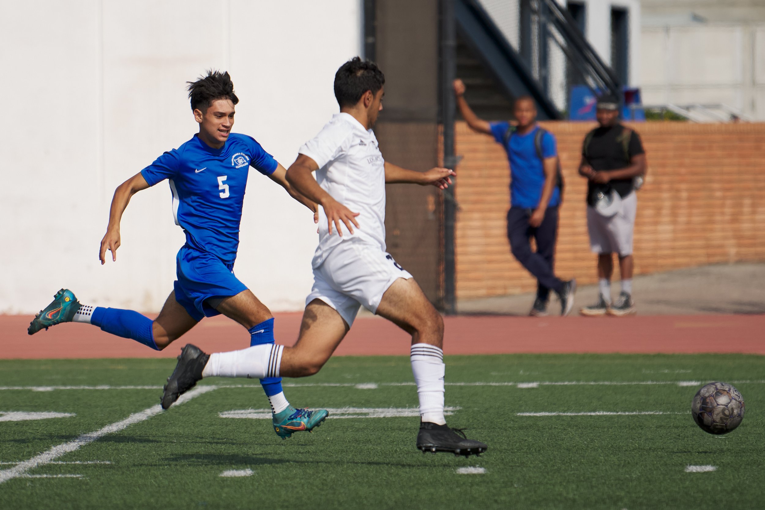  Santa Monica College Corsairs' Jose Urdiano and Los Angeles Mission College Eagles' Nathan Soto during the men's soccer match on Tuesday, Nov. 1, 2022, at Corsair Field in Santa Monica, Calif. The Corsairs won 3-0. (Nicholas McCall | The Corsair) 