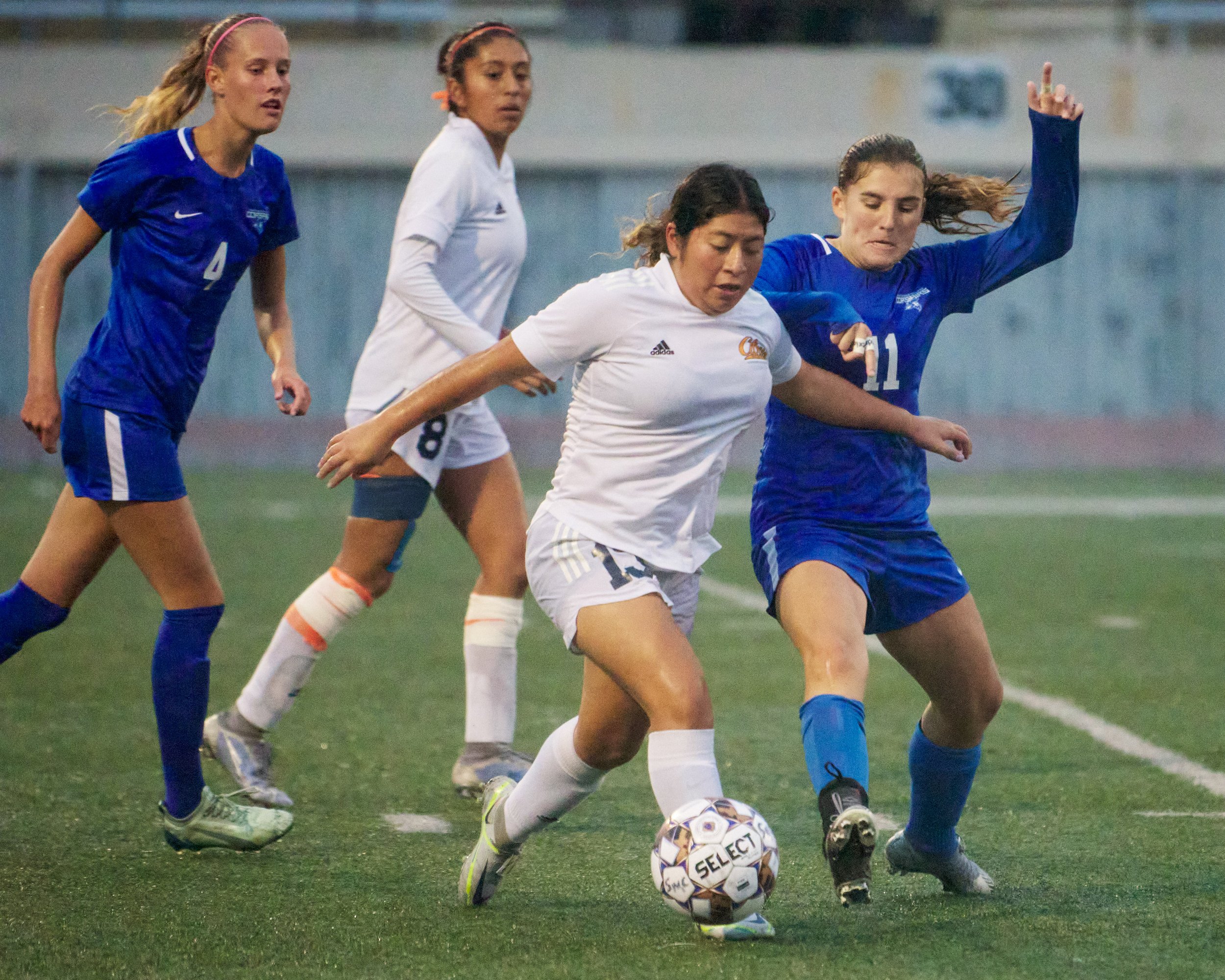  Santa Monica College Corsairs' Emma Rierstam (left) and Eden Bechnainou (right), and Citrus College Owls' Kaylee Sanchez (center left) and Sandra Balderas (center right) during the women's soccer match on Tuesday, Nov. 8, 2022, at Corsair Field in S