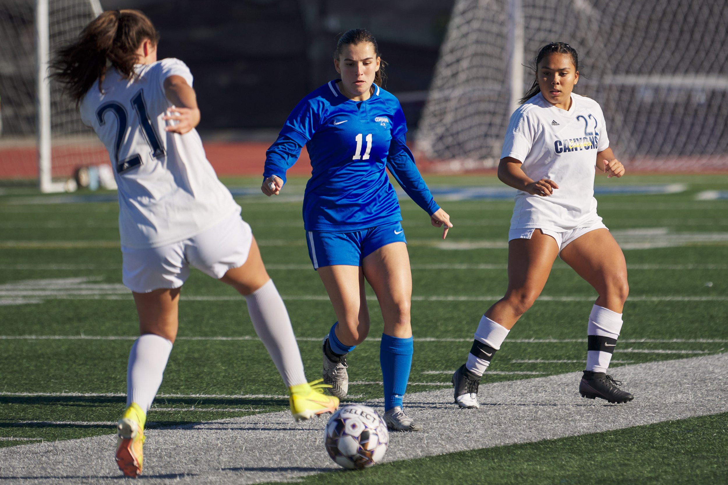  College of the Canyons Cougars' Laurel Durkin, Emma Amaya, and Santa Monica College Corsairs' Eden Bechnainou during the women's soccer match on Thursday, Nov. 10, 2022, at Corsair Field in Santa Monica, Calif. The Corsairs lost 3-0. (Nicholas McCal