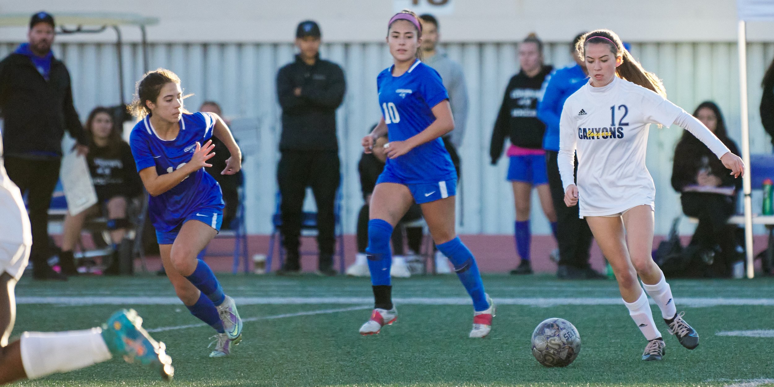  Santa Monica College Corsairs' Sophie Doumitt, Ali Alban, and College of the Canyons Cougars' Jessie Bonsness during the women's soccer match on Thursday, Nov. 10, 2022, at Corsair Field in Santa Monica, Calif. The Corsairs lost 3-0. (Nicholas McCal