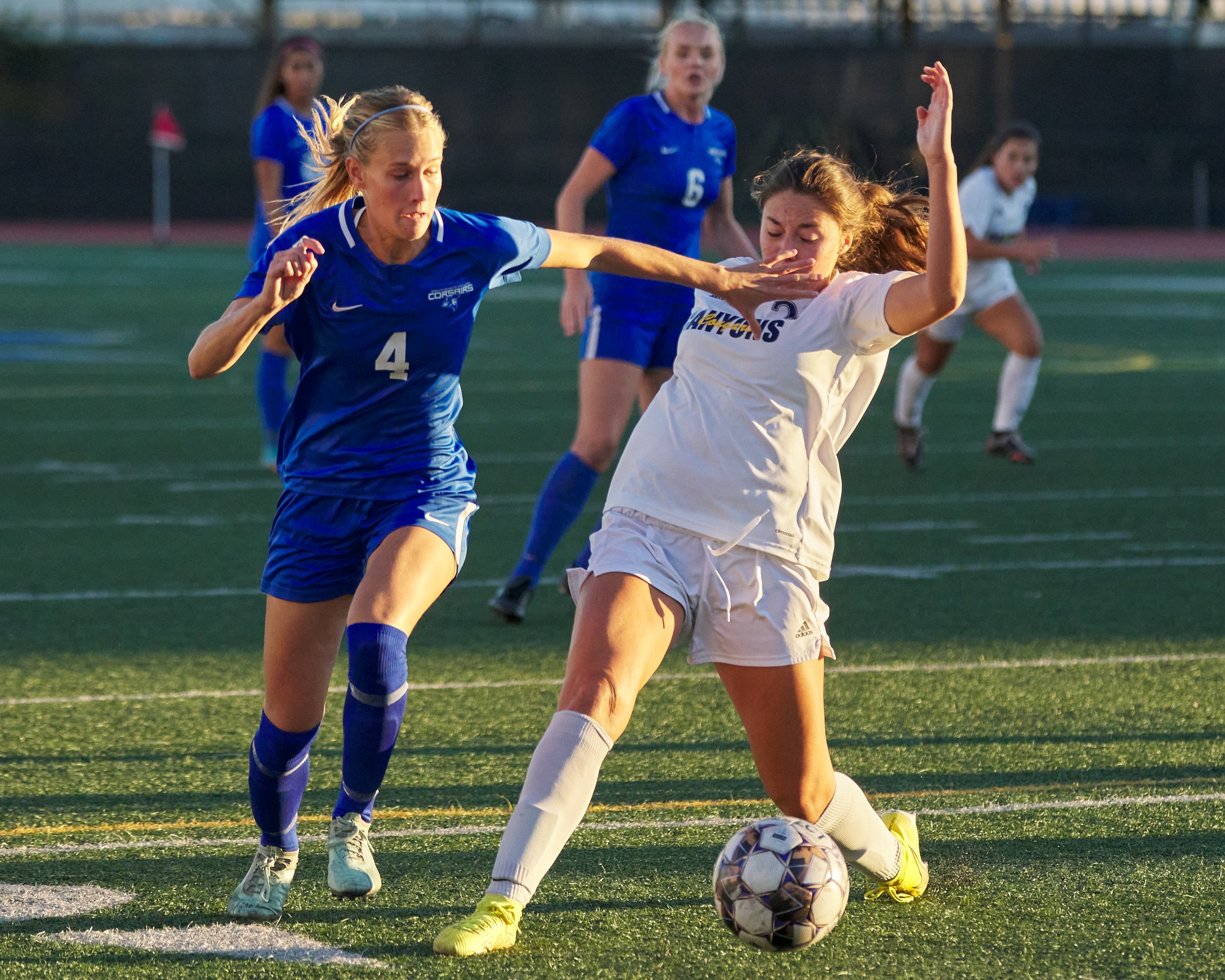  College of the Canyons Cougars' Laurel Durkin attempts to steal the ball from Santa Monica College Corsairs' Emma Rierstam during the women's soccer match on Thursday, Nov. 10, 2022, at Corsair Field in Santa Monica, Calif. The Corsairs lost 3-0. (N