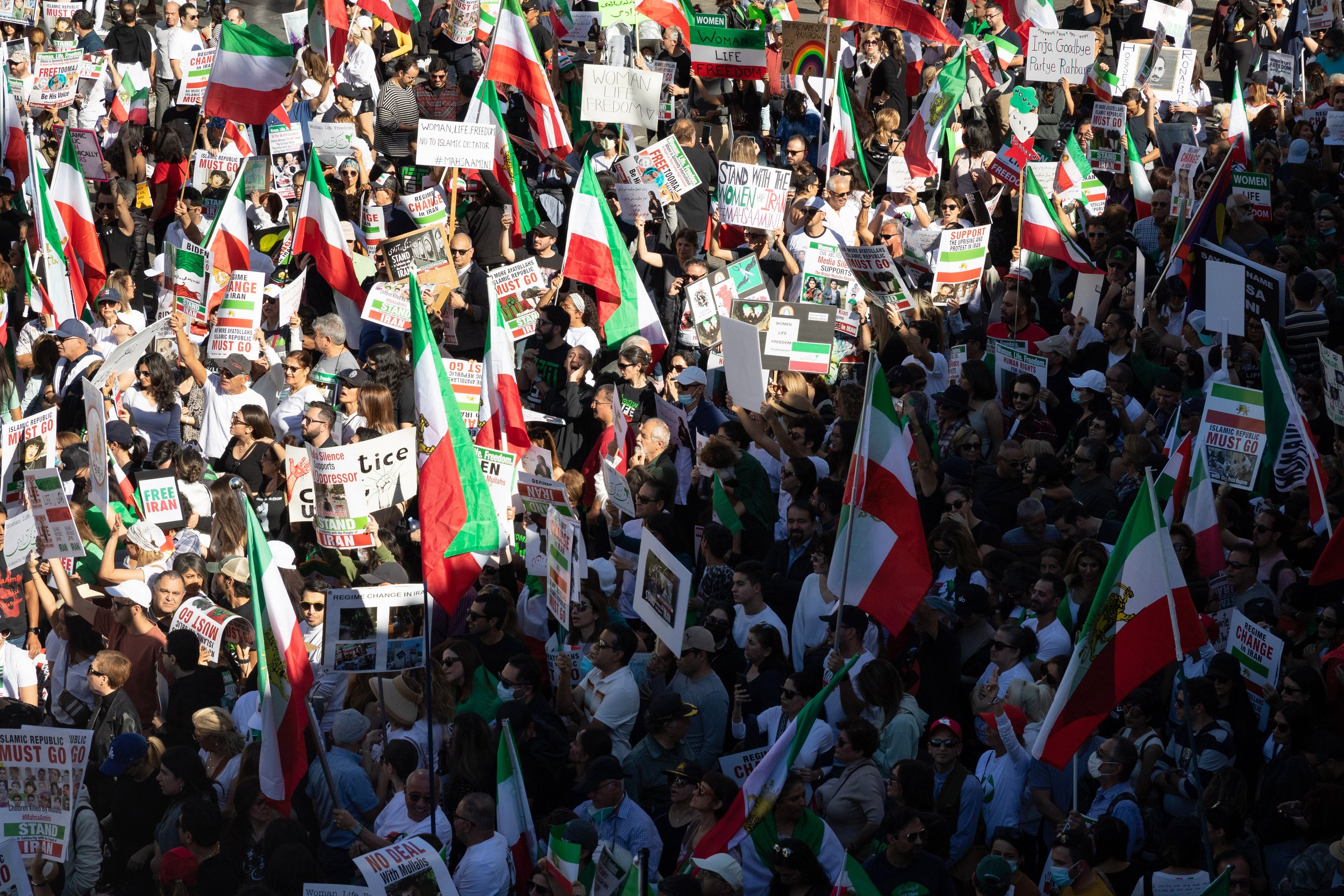  The crowd at the Freedom for Iran rally on Hollywood Blvd, Hollywood, Calif. on Saturday, Nov. 19, 2022. (Caylo Seals | The Corsair) 