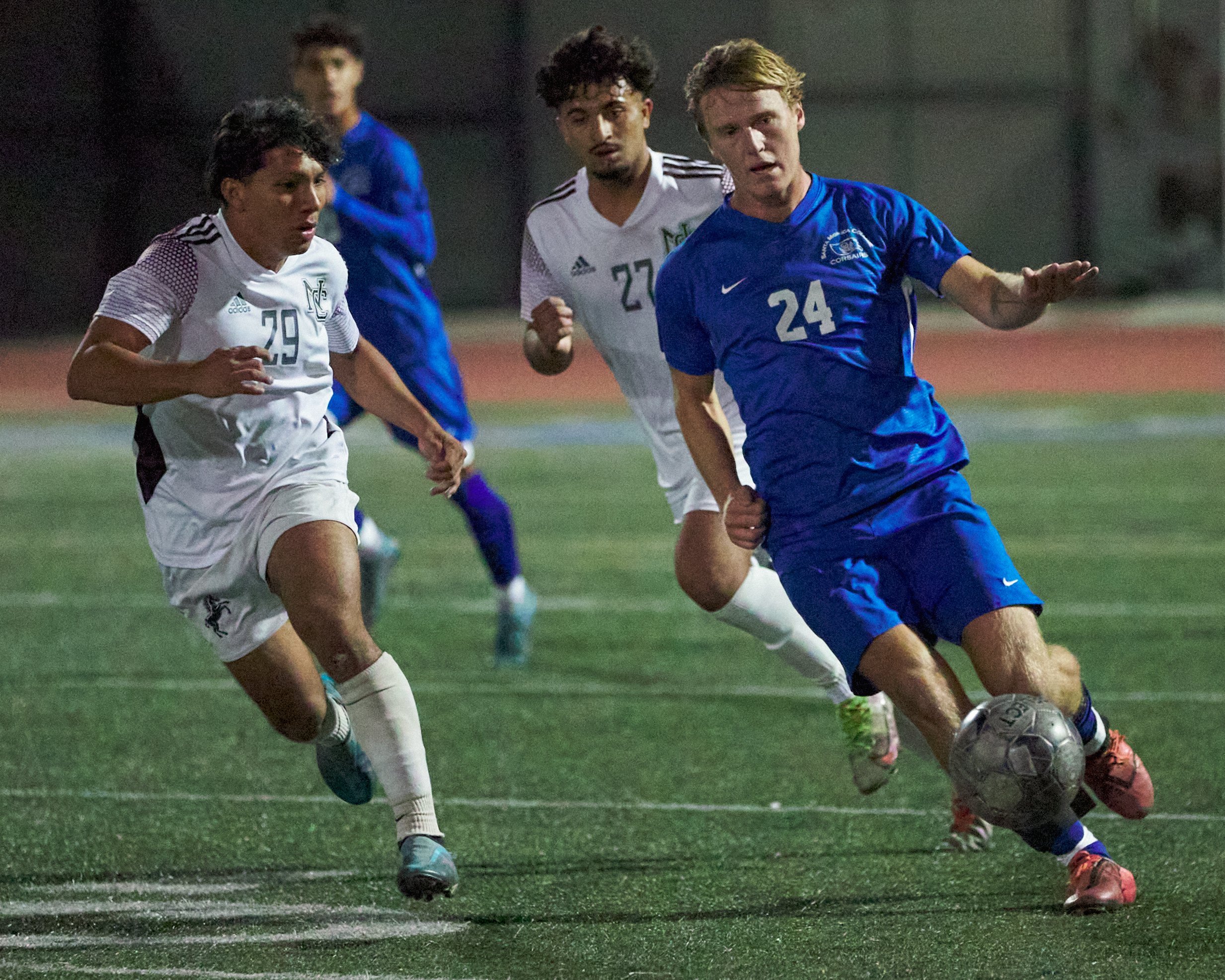  Norco College Mustangs' Emmanuel Apreza, Yahir Hernandez, and Santa Monica College Corsairs' Alexander Lalor during the men's soccer match on Saturday, Nov. 19, 2022, at Corsair Field in Santa Monica, Calif. (Nicholas McCall | The Corsair) 