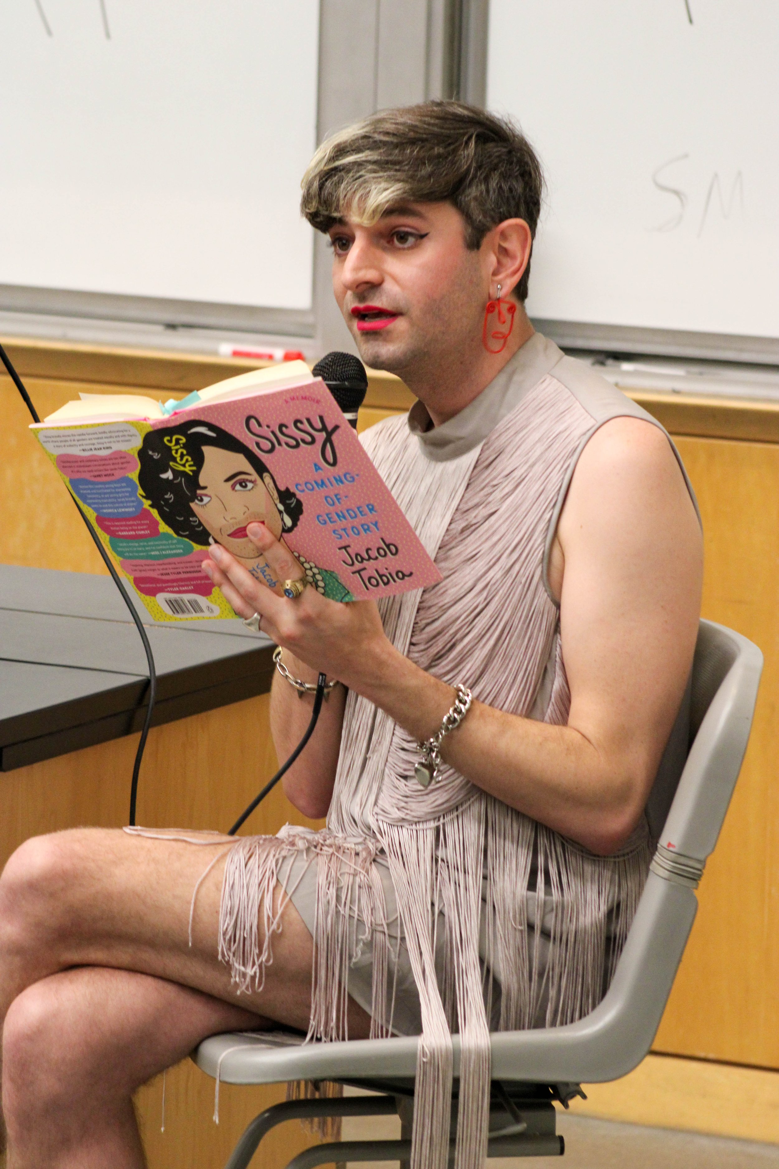  Jacob Tobia, at their panel “Beyond the Binary, Behind the Trauma: Musings on Trans Storytelling”, reading an excerpt of their book “Sissy, A Comming of Gender Story”. (Reis Novakovic | The Corsair) 