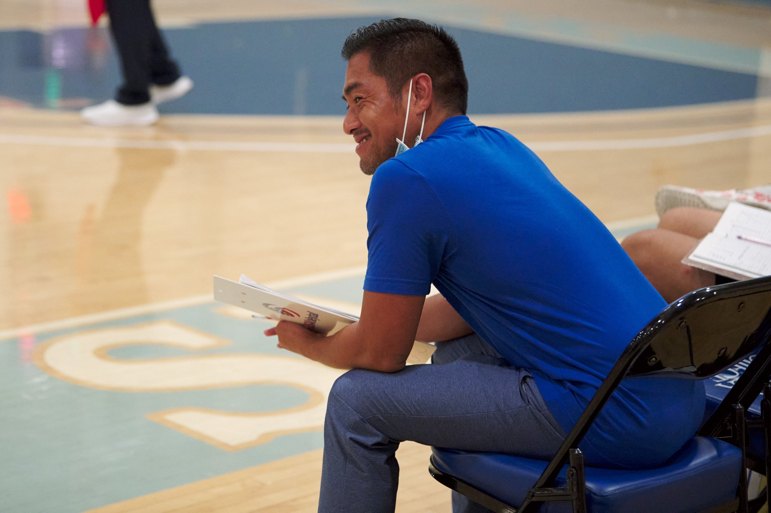  Santa Monica College Corsairs Women's Volleyball Head Coach Christian Cammayo during the match against the Bakersfield College Renegades on Wednesday, Sept. 28, 2022, at the Corsair Gym in Santa Monica, Calif. The Corsairs won 3-2. (Nicholas McCall 