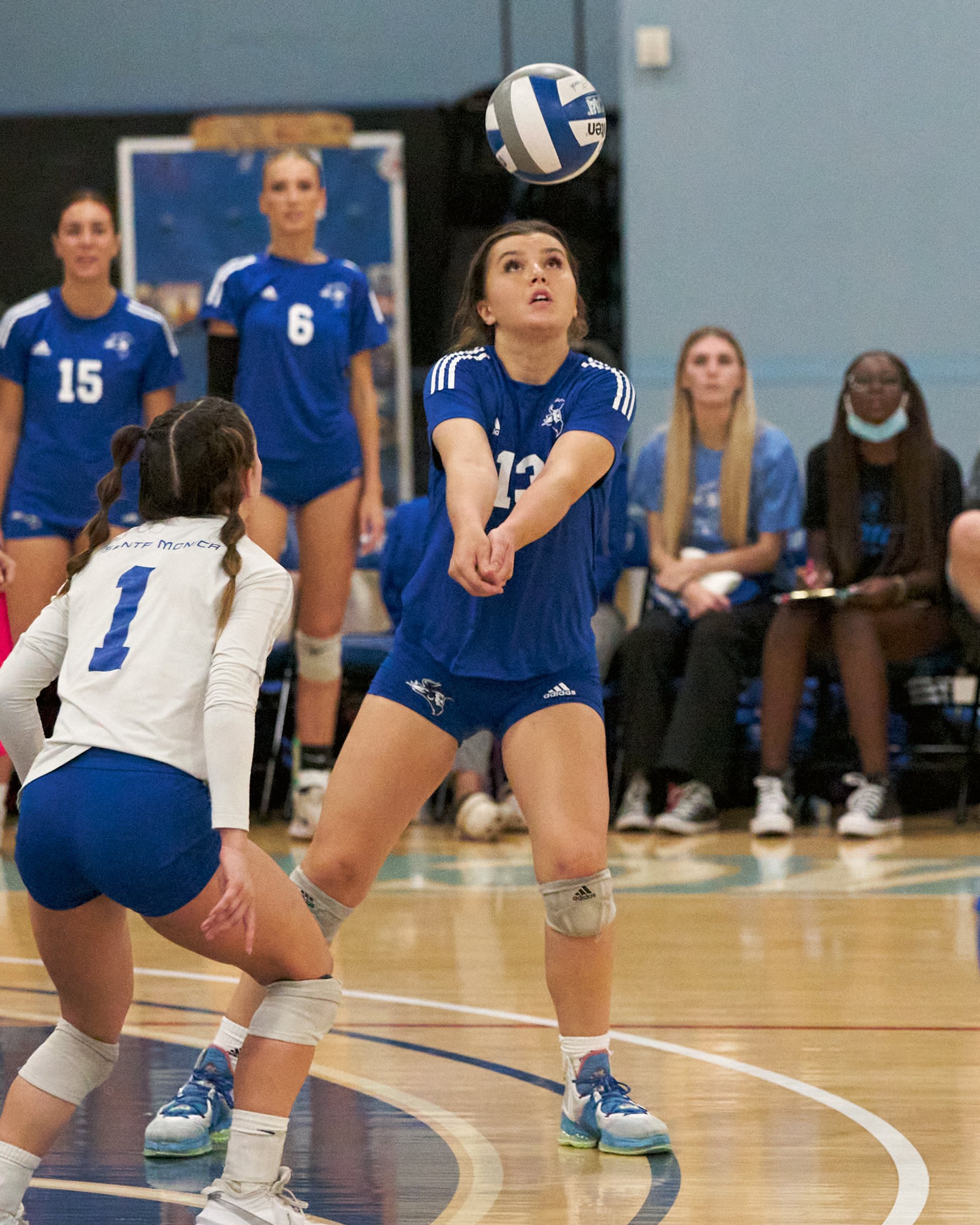  Santa Monica College Corsairs' Mackenzie Wolff bumps the ball during the women's volleyball match against the College of the Canyons Cougars on Friday, Oct. 28, 2022, at SMC Gym in Santa Monica, Calif. The Corsairs lost 1-3. (Nicholas McCall | The C