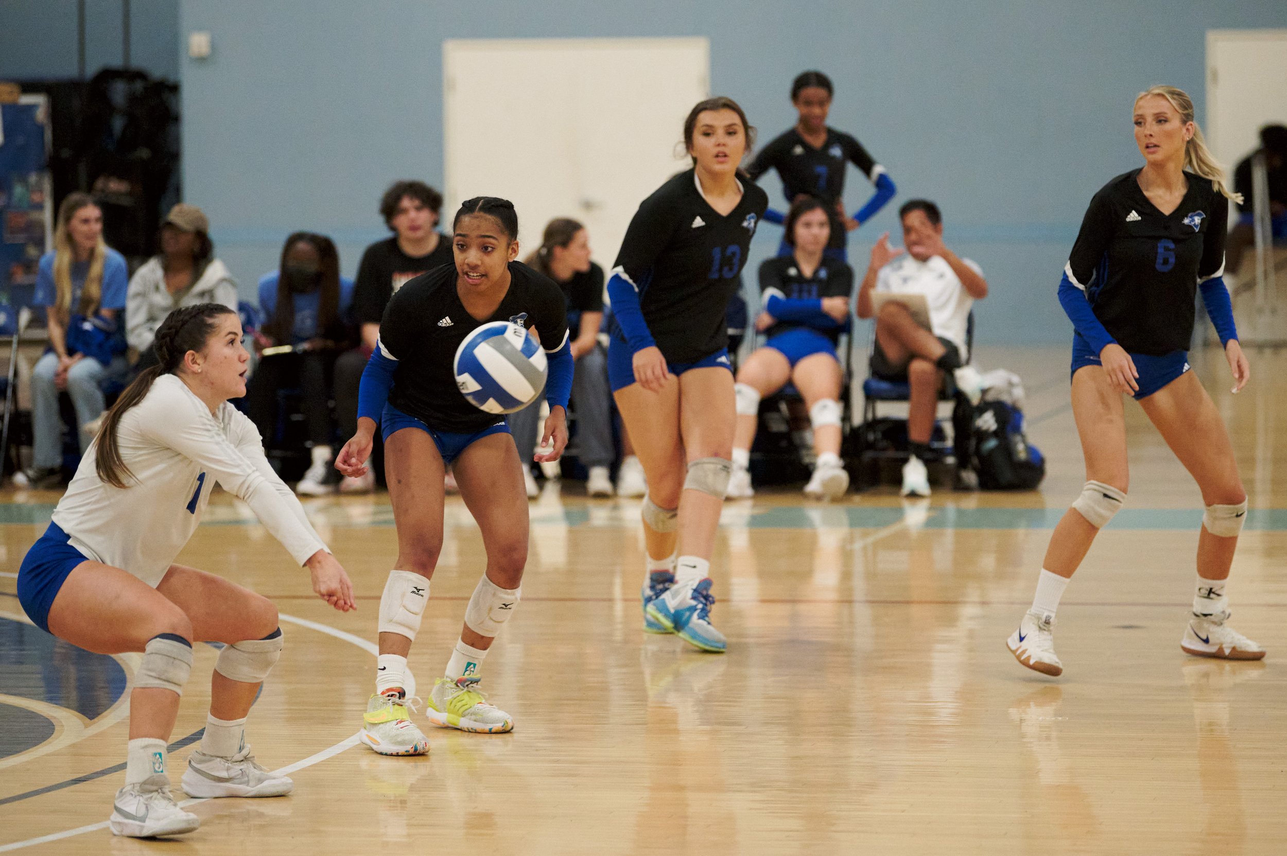  Santa Monica College Corsairs' Halle Anderson, Amaya Bernardo, Mackenzie Wolff, and Sophia Lawrance during the women's volleyball game against the West Los Angeles College Wildcats on Wednesday, Oct. 26, 2022, at SMC Gym in Santa Monica, Calif. The 