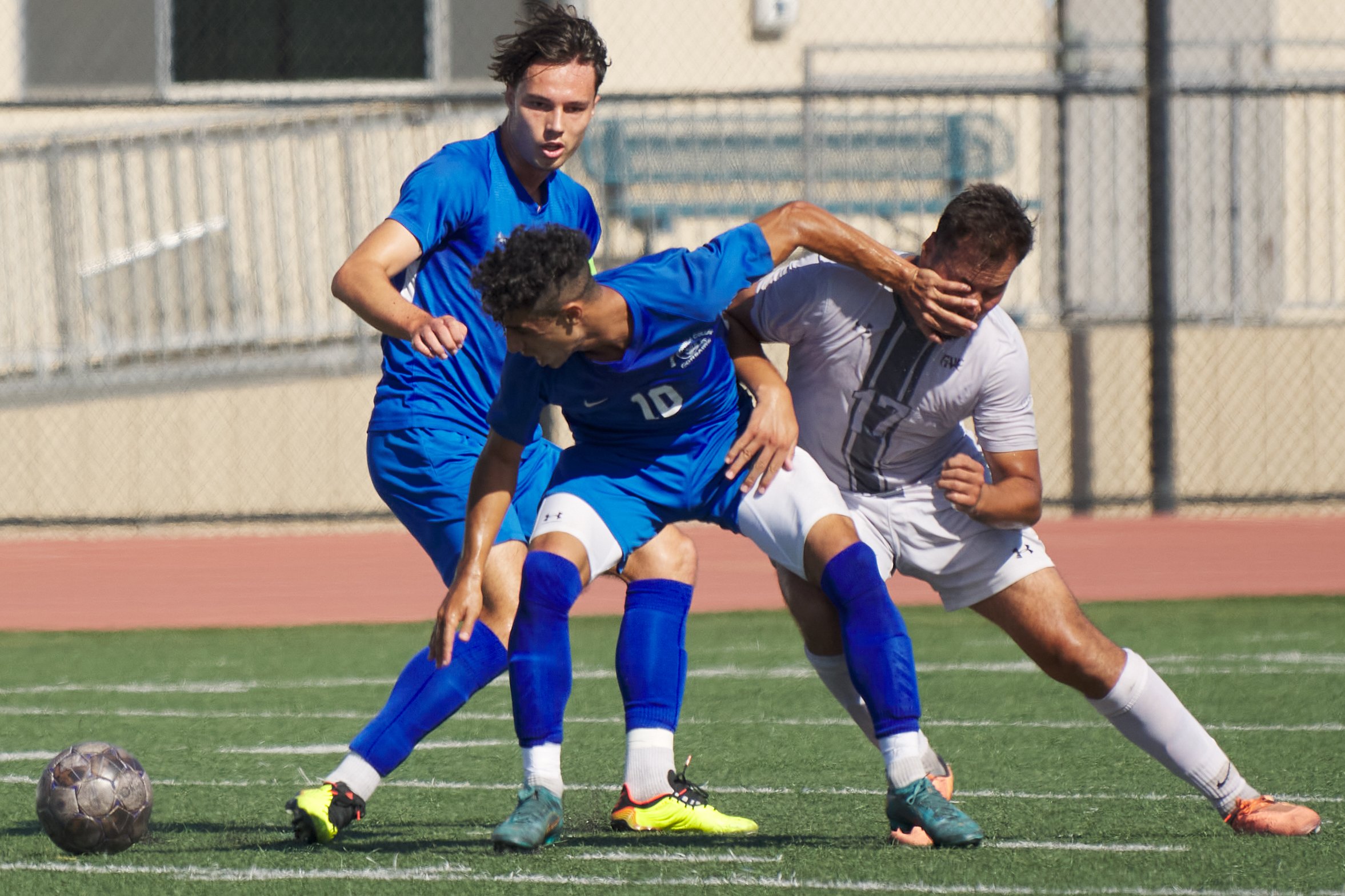  Santa Monica College Corsairs' Kyler Sorber and Roey Kivity, and Antelope Valley College Marauders' Victor Jimenez during the men's soccer match on Friday, Sept. 30, 2022, at Corsair Field in Santa Monica, Calif. The Corsairs tied 1-1. (Nicholas McC