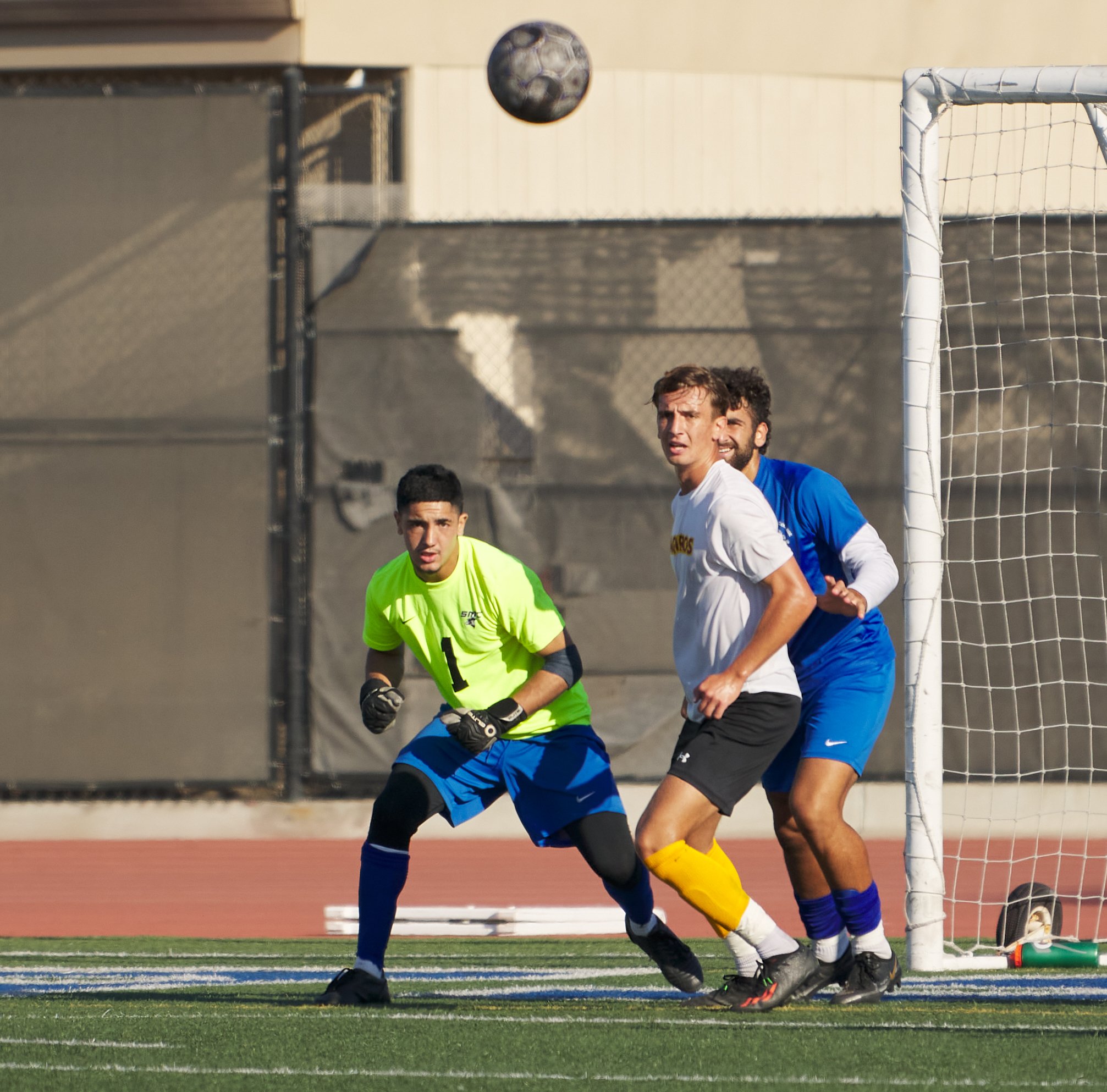  Santa Monica College Corsairs' David Rodriguez and Adam Abou-Hamad (right) and Glendale Community College Vaqueros' Mykhailo Hrabynskyi (center) during the men's soccer match on Tuesday, Sept. 27, 2022, at Corsair Field in Santa Monica, Calif. The C