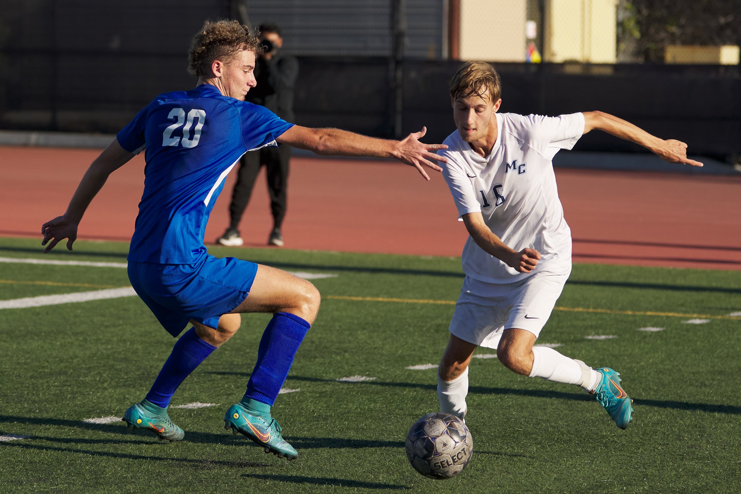  Santa Monica College Corsairs' Marcus Hevesy-Rodriguez and Moorpark College Raiders' Luke Holwager during the men's soccer match on Tuesday, Oct. 25, 2022, at Corsair Field in Santa Monica, Calif. The Corsairs won 4-0. (Nicholas McCall | The Corsair