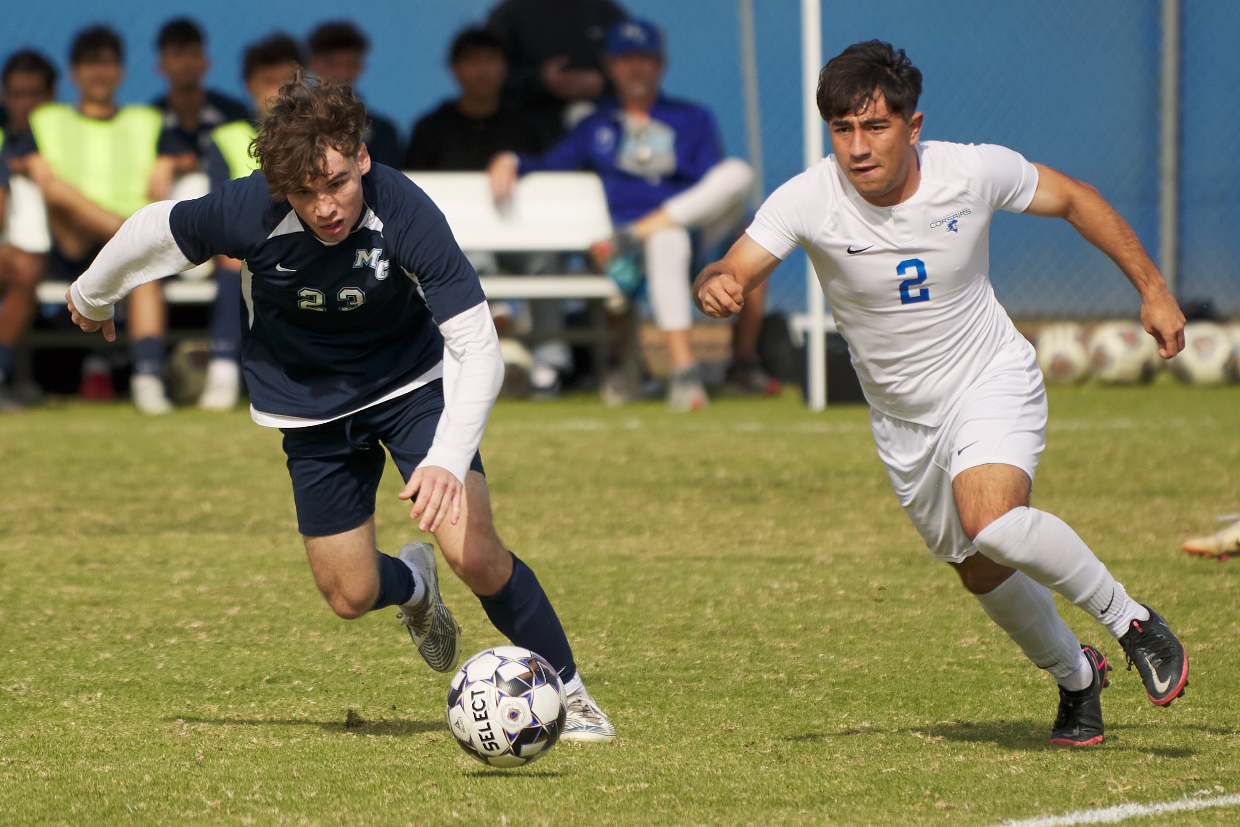  Moorpark College Raiders' Ethan Strief and Santa Monica College Corsairs' Javier Mendoza during the men's soccer match on Friday, Nov. 11, 2022, at Field Hockey Stadium in Moorpark, Calif. The Corsairs won 2-1. (Nicholas McCall | The Corsair) 