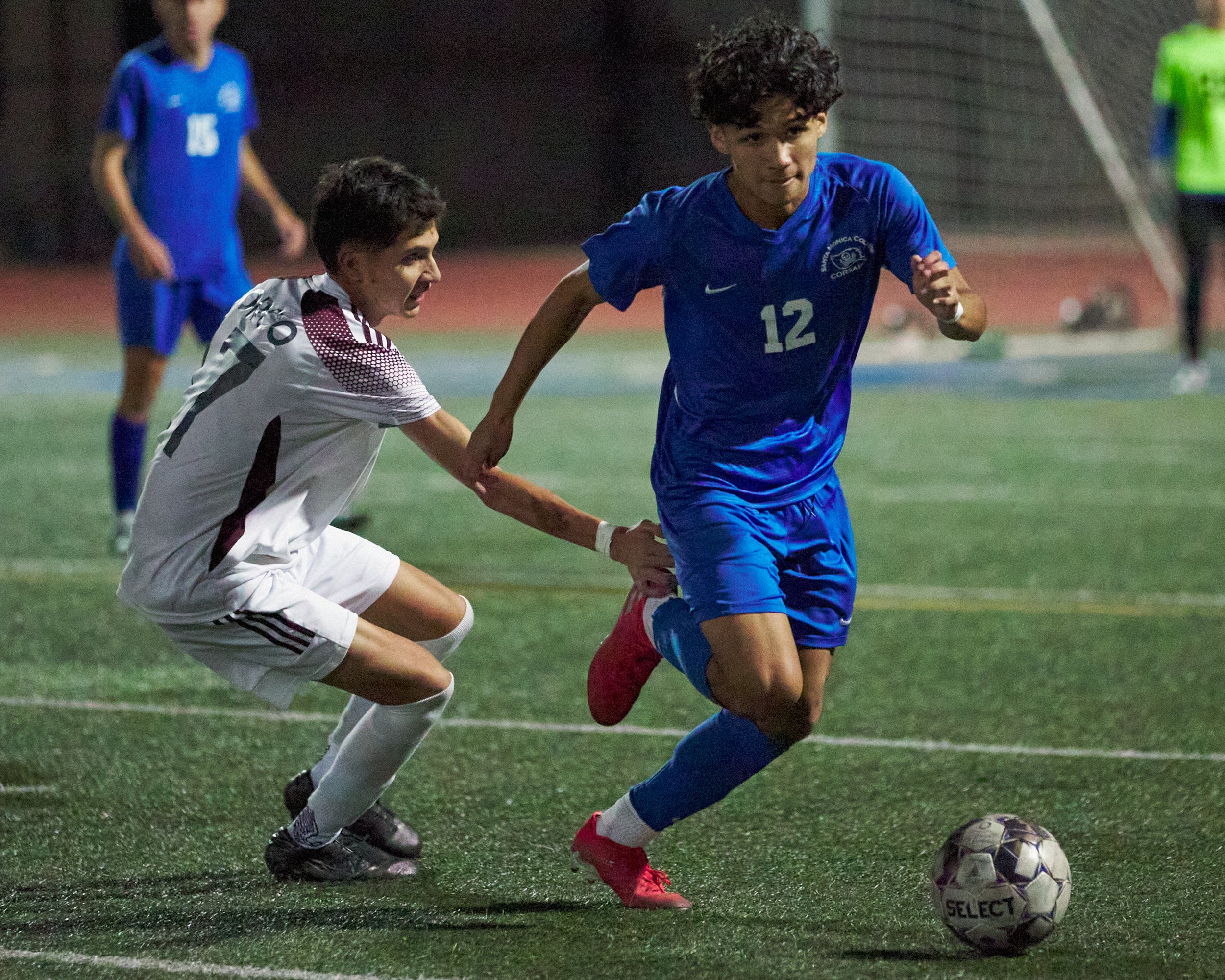  Norco College Mustangs' Efren Nunez-Dominguez and Santa Monica College Corsairs' Jason Moreno during the men's soccer match on Saturday, Nov. 19, 2022, at Corsair Field in Santa Monica, Calif. (Nicholas McCall | The Corsair) 